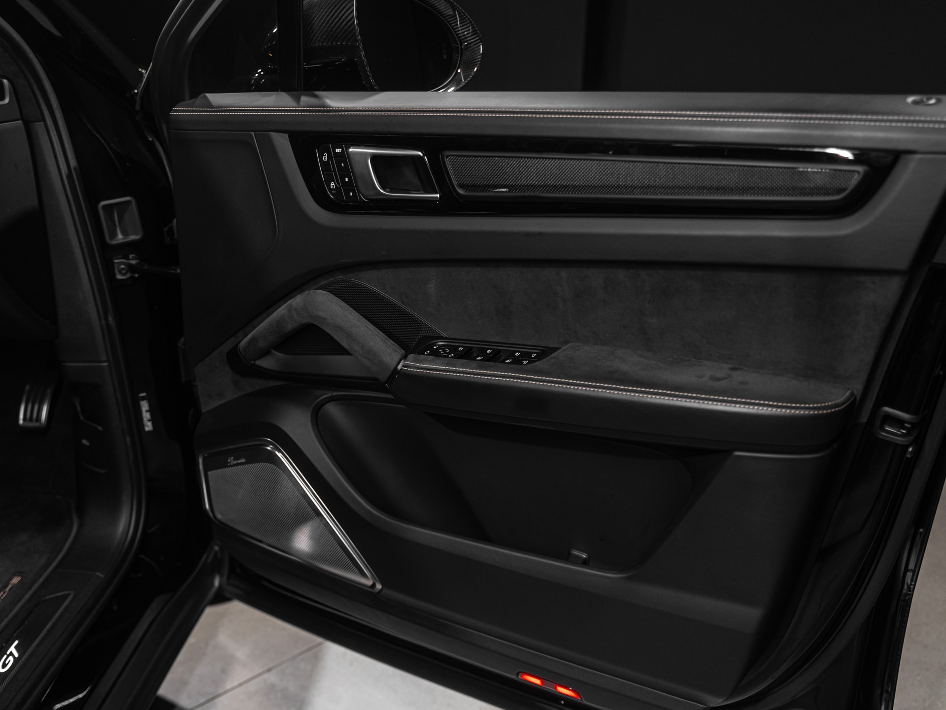 #image_seo_title Luxury Vehicles #separator_sa High End Cars #separator_sa Pharoah Cars