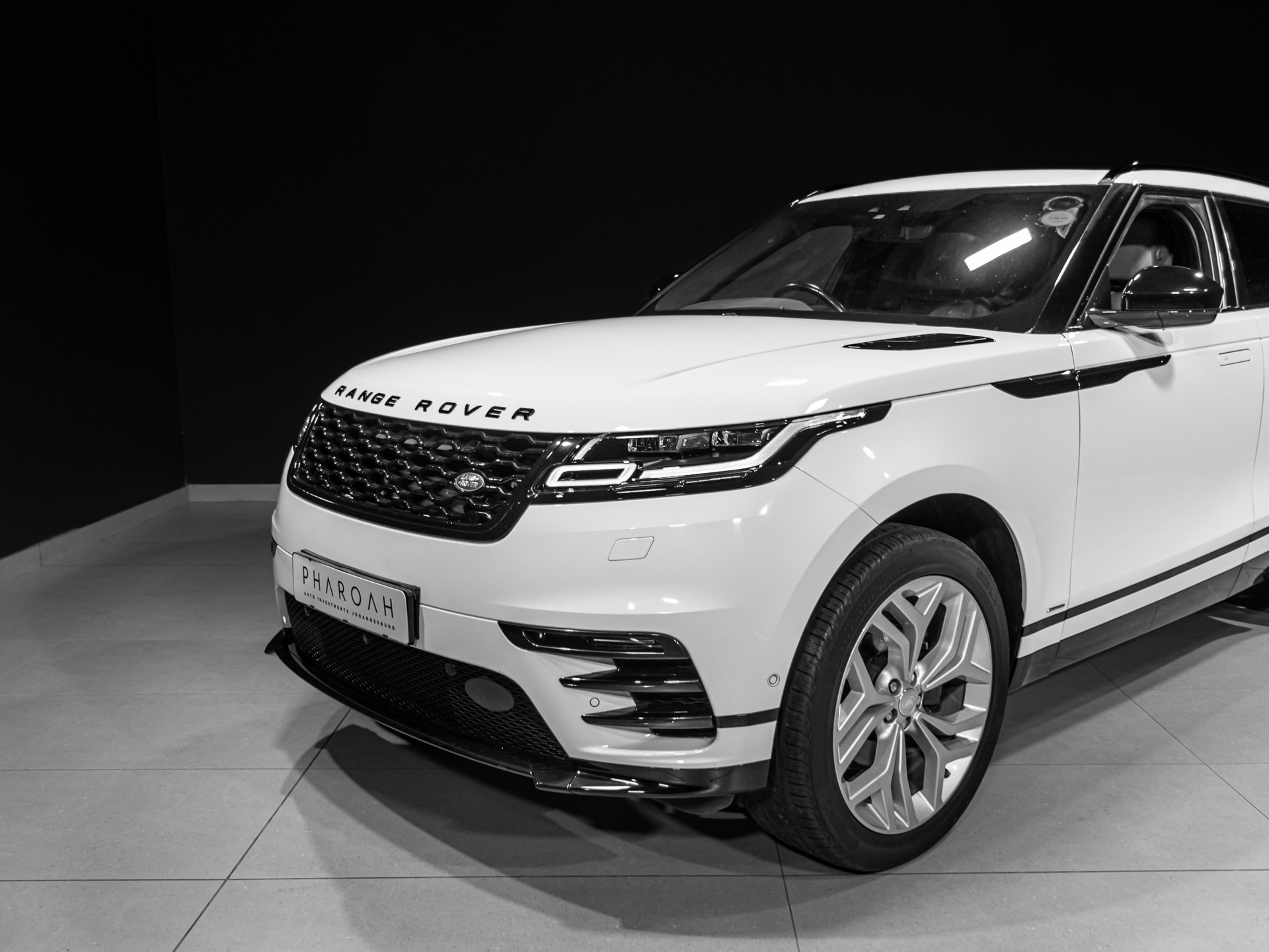 VELAR-6323