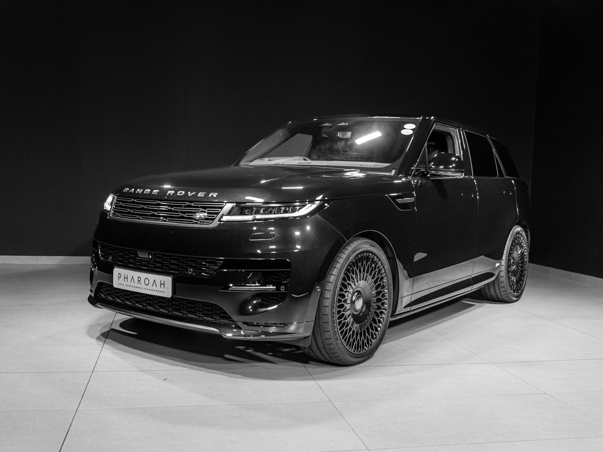 black-range-rover-sport-4364