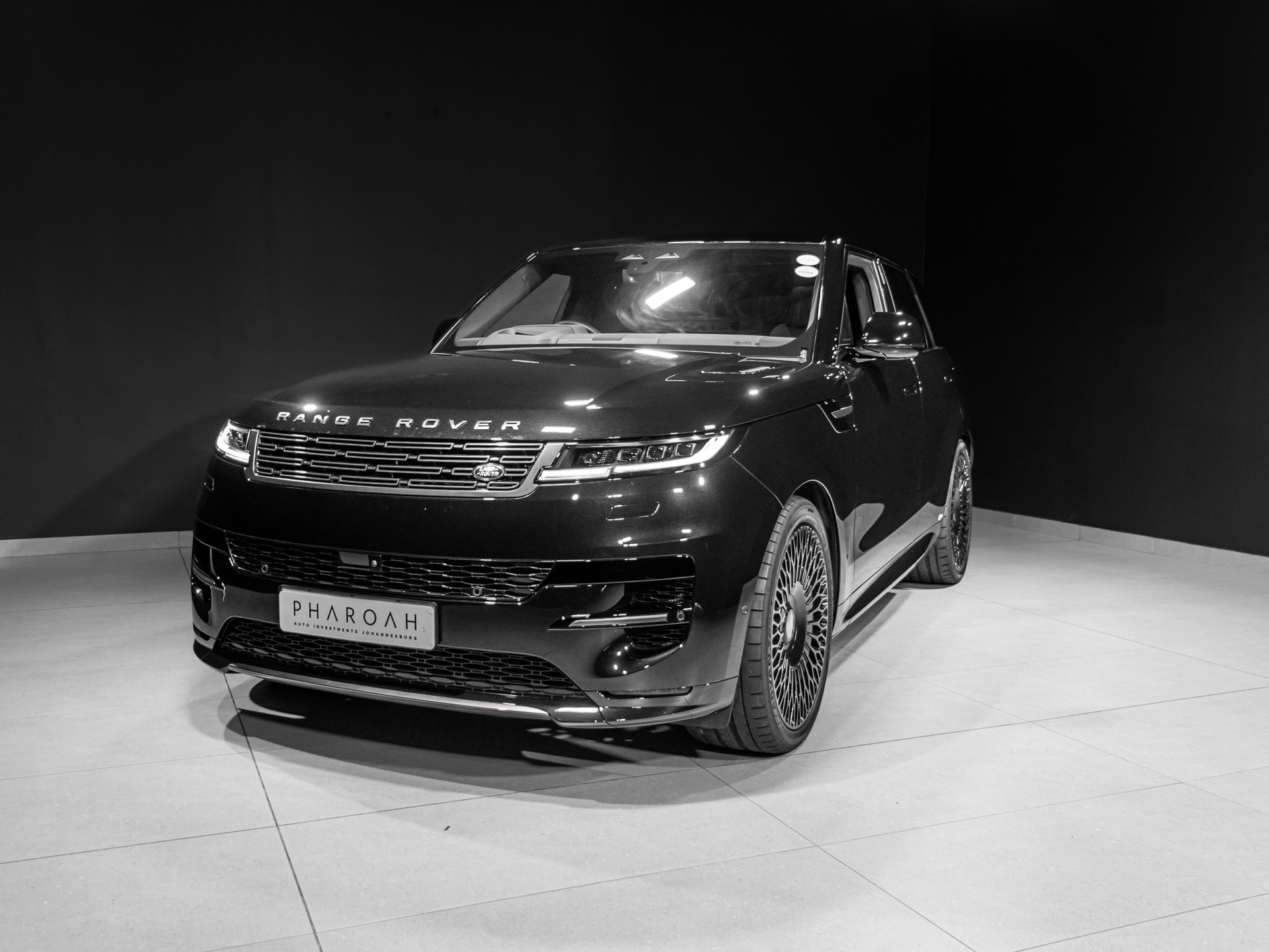 black-range-rover-sport-4373