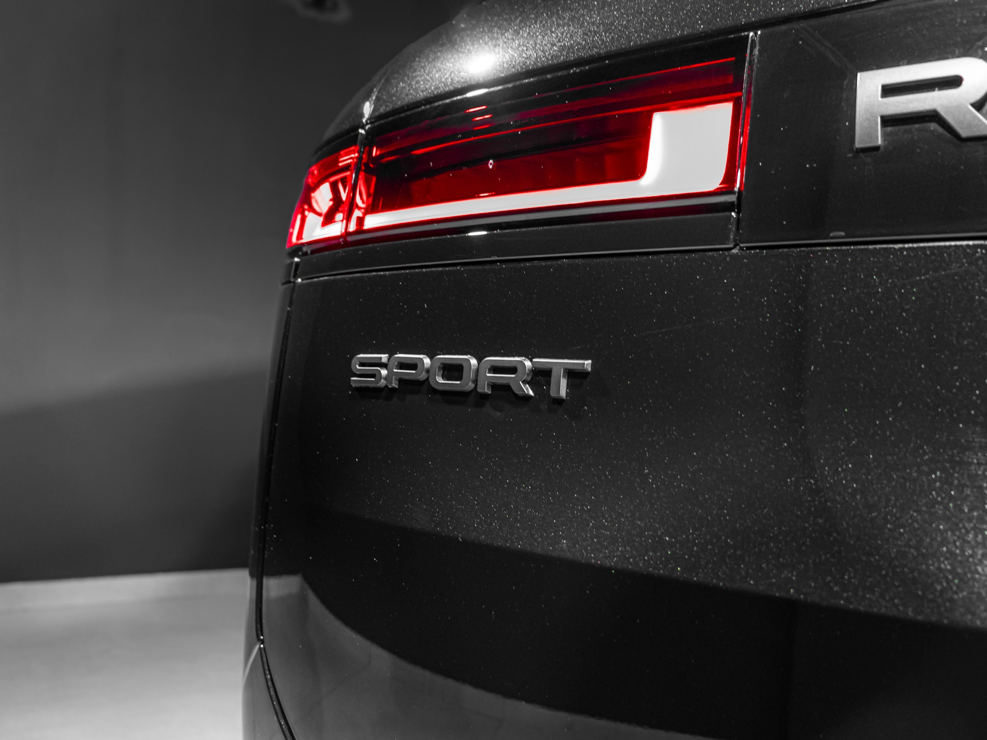 black-range-rover-sport-4510