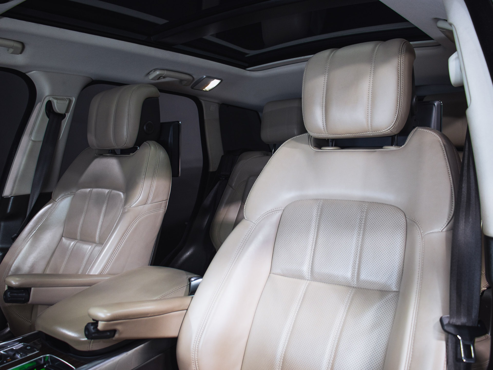 #image_seo_title Luxury Vehicles #separator_sa High End Cars #separator_sa Pharoah Cars