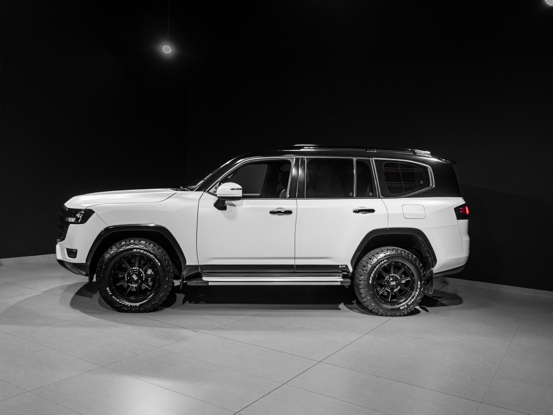Matwhitelc vehicle