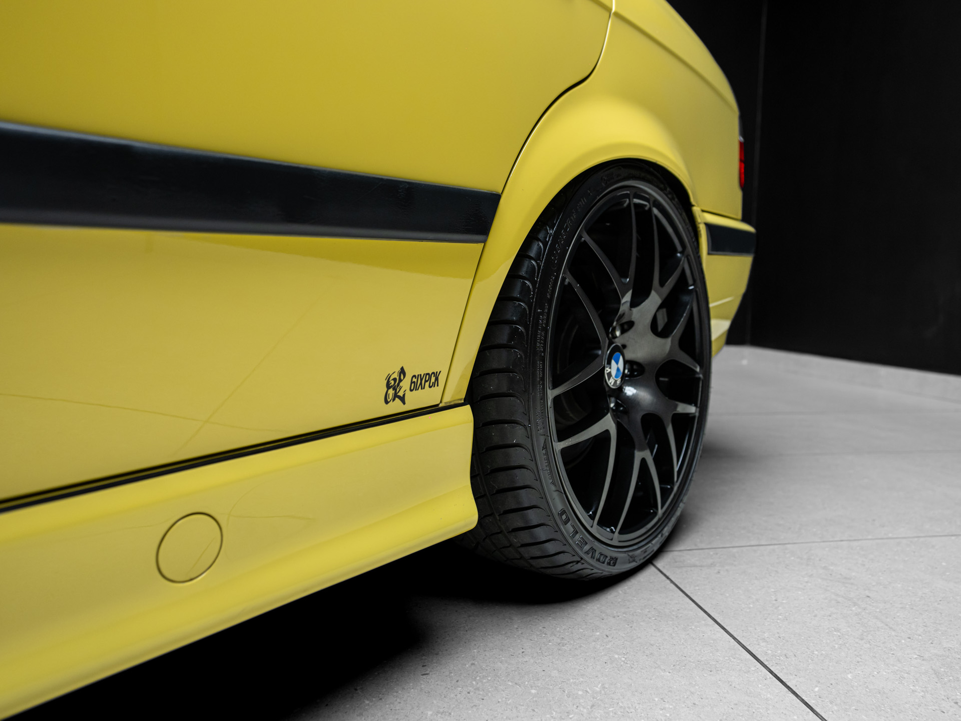 yellow bmw m3 5