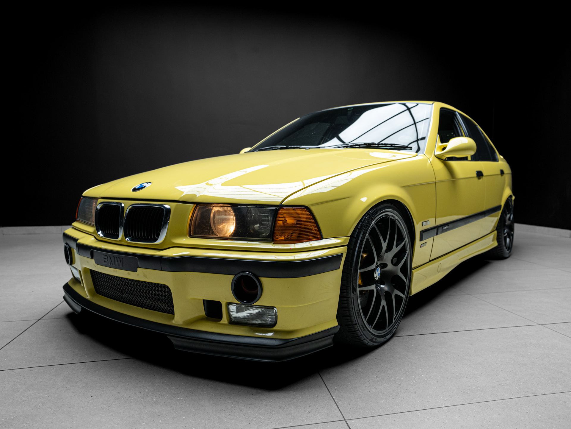 yellow bmw m3 7