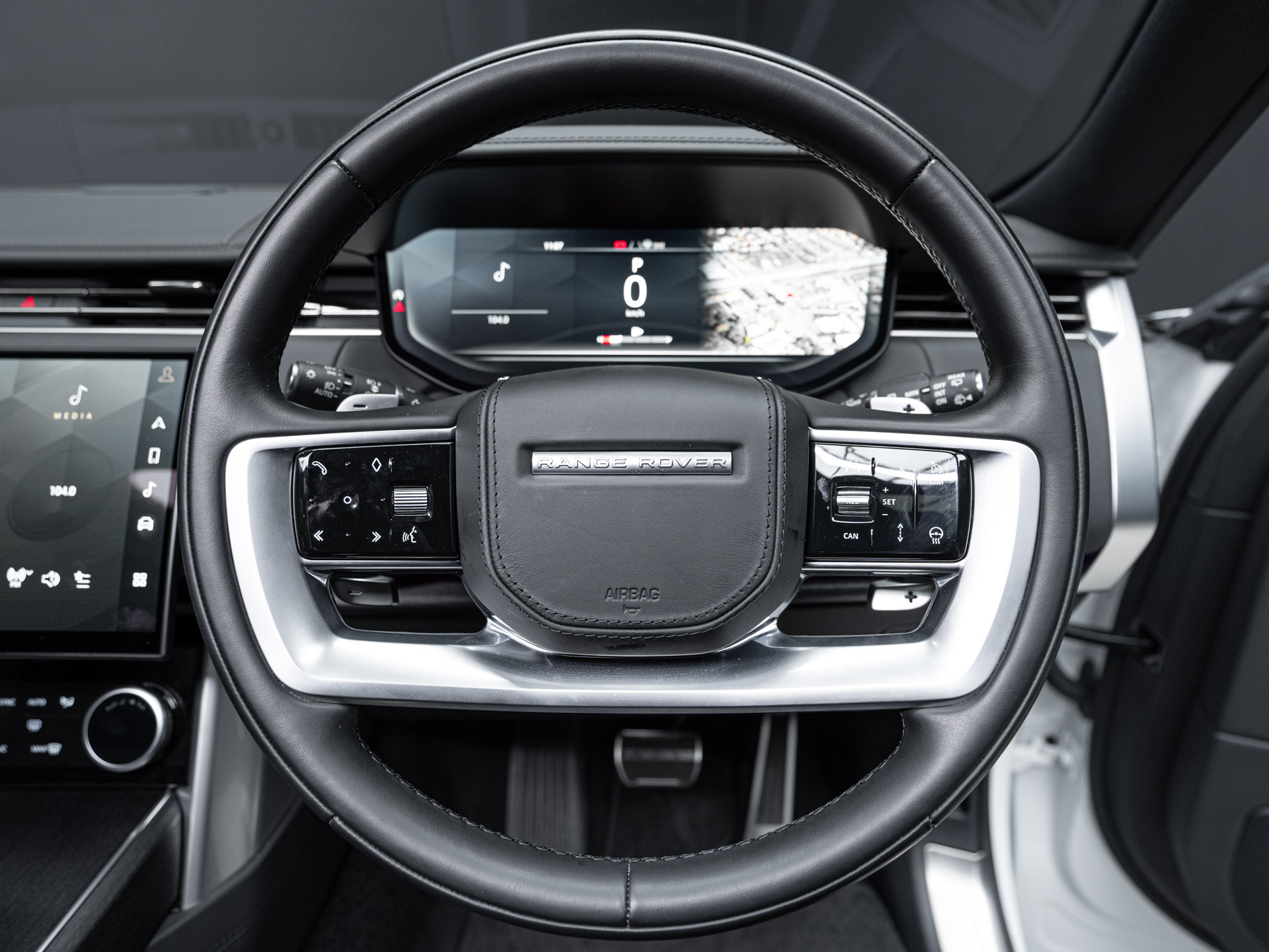 white range rover autobiography p530 22