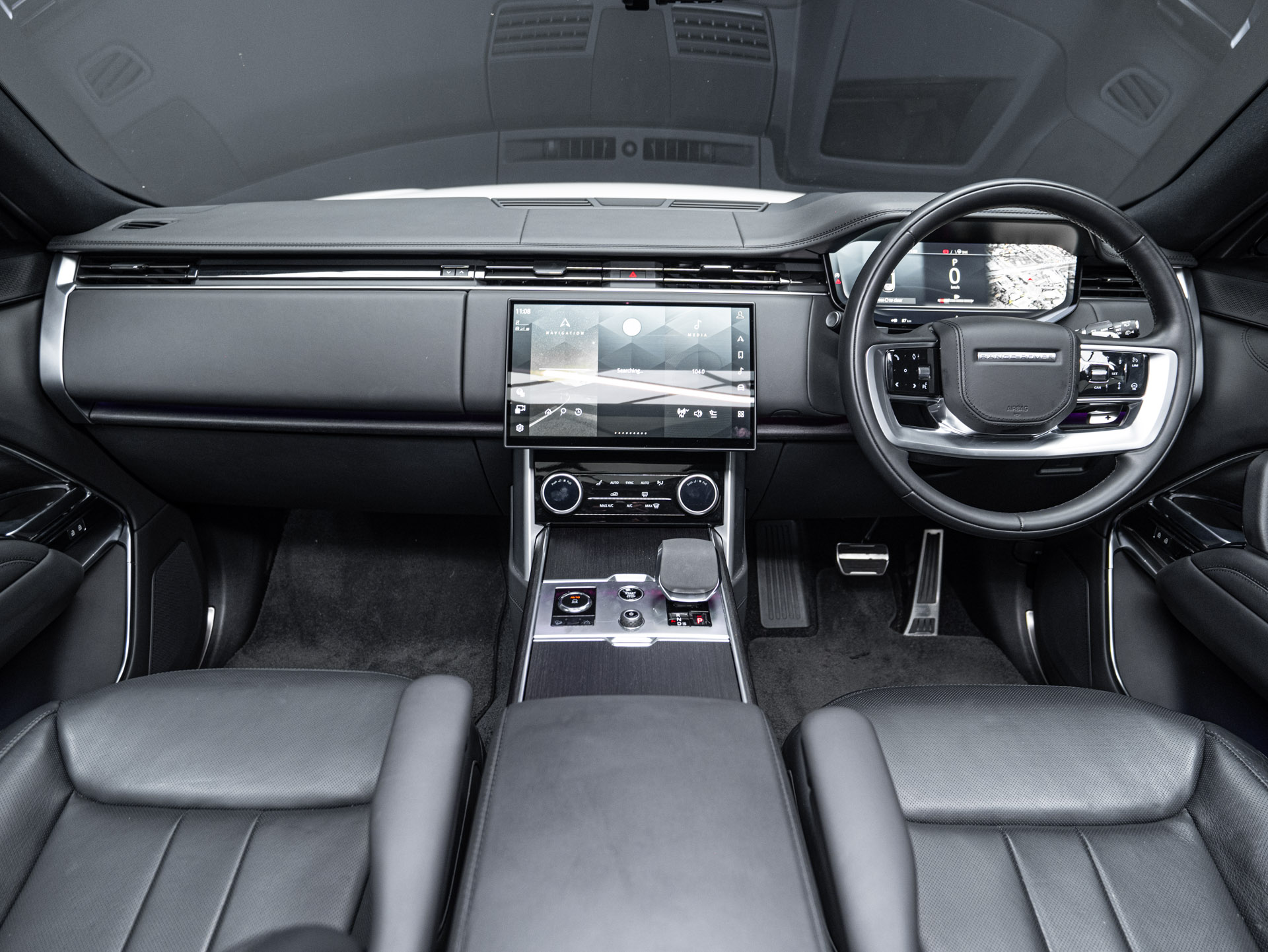 white range rover autobiography p530 26