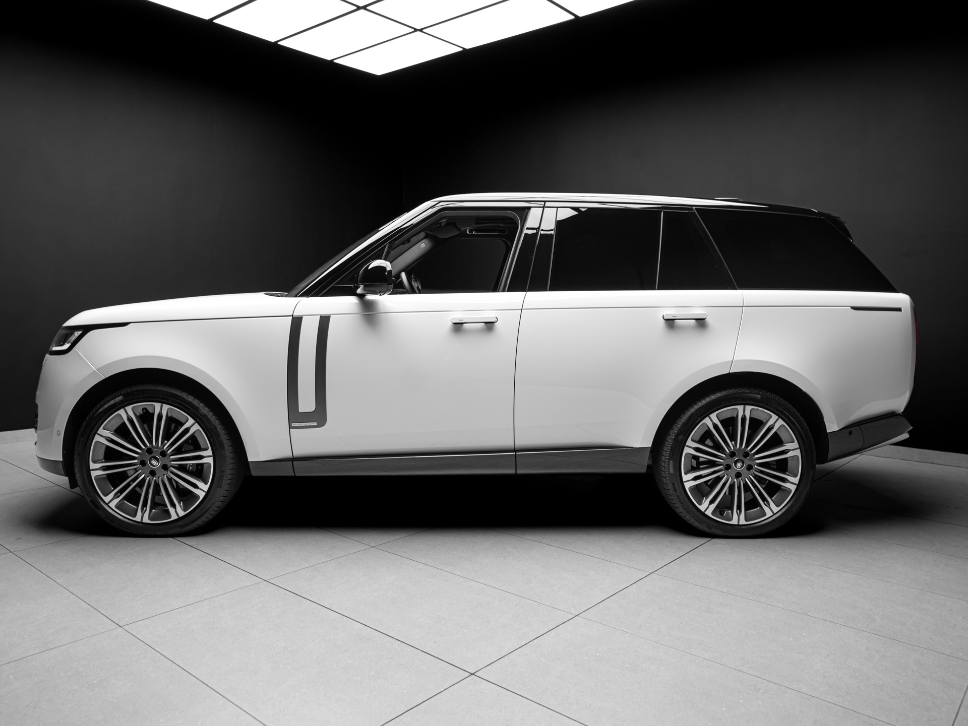 white range rover autobiography p530 3
