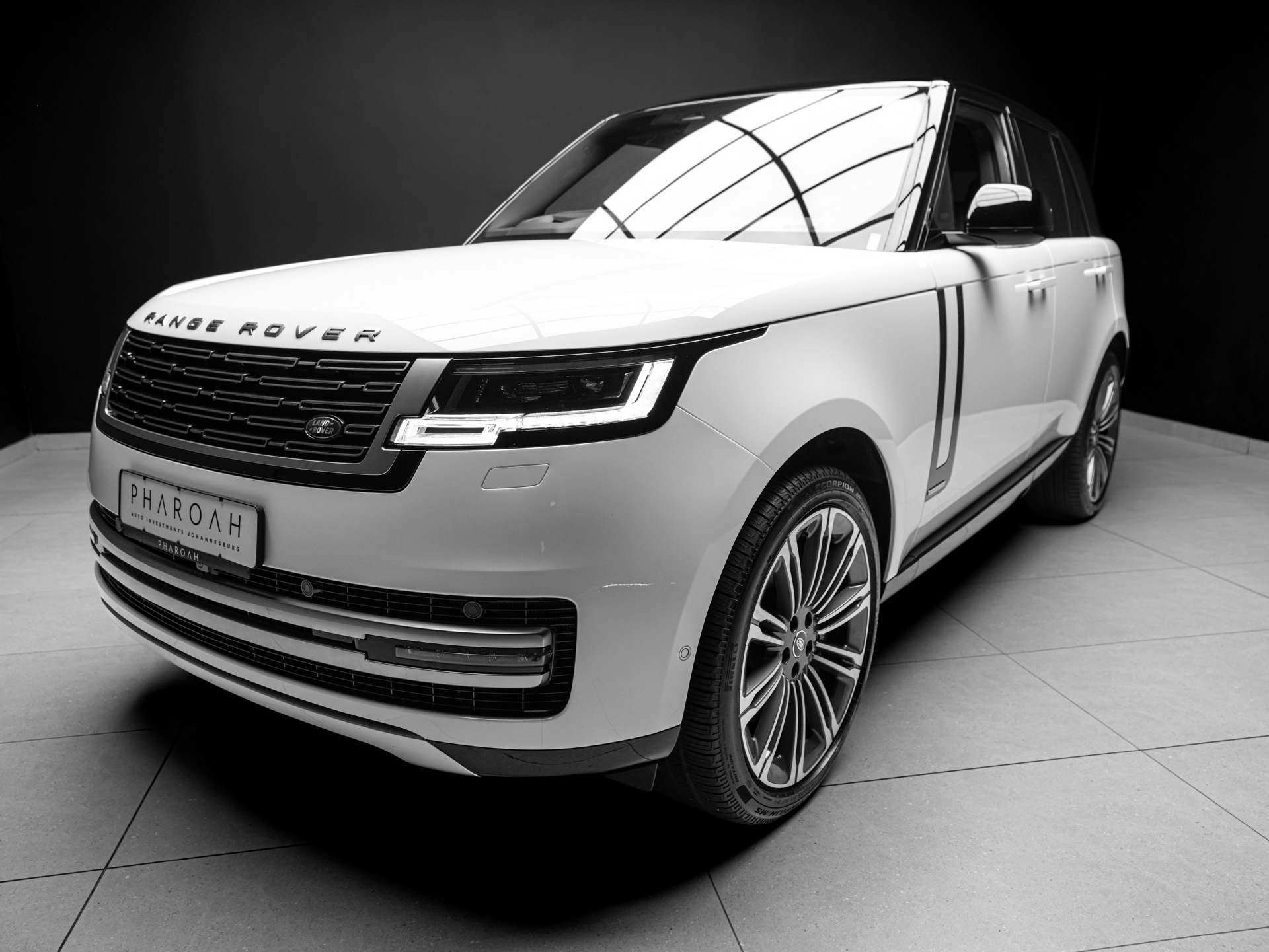 white range rover autobiography p530 8