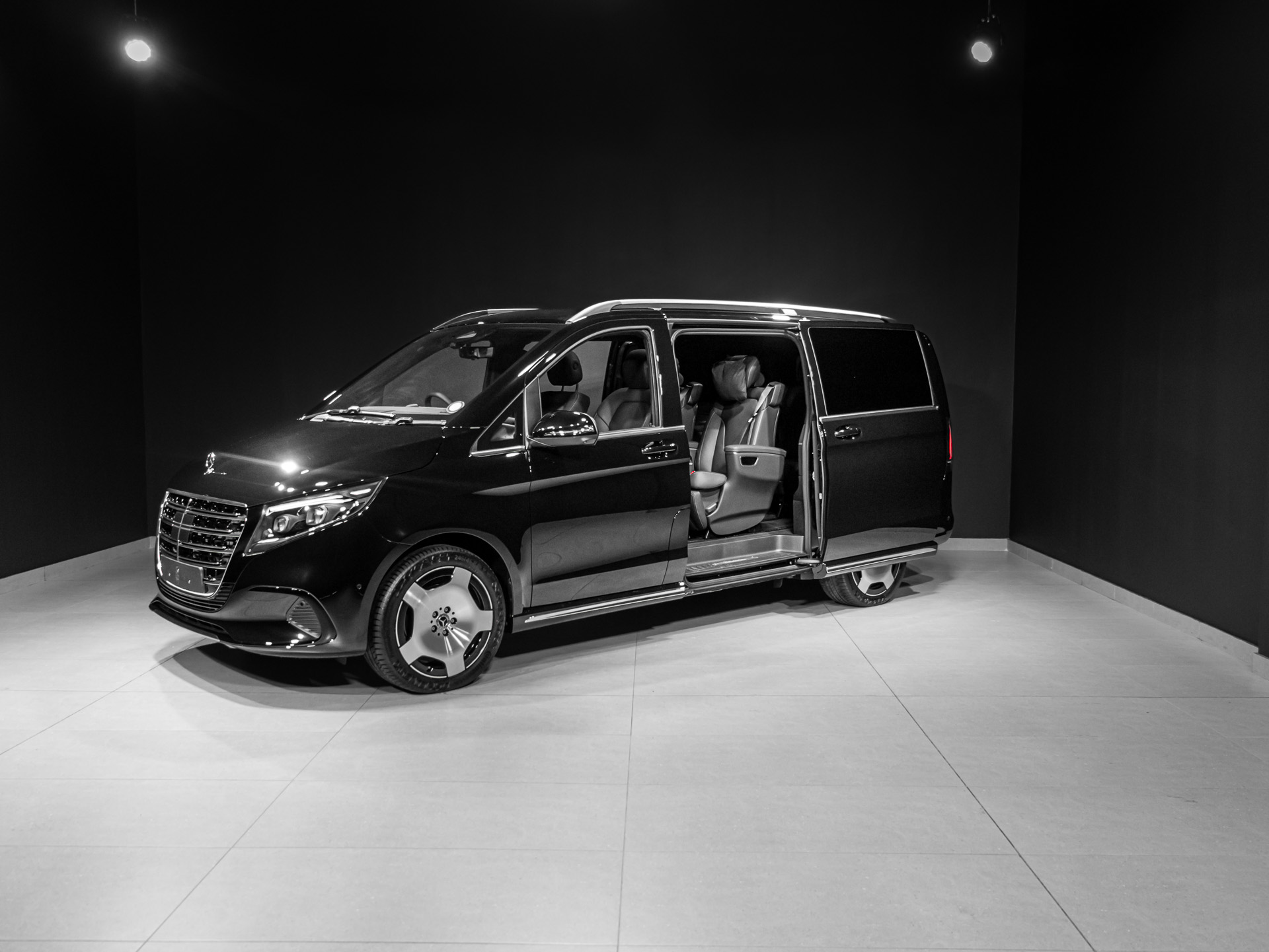 Black Mercedes-Benz V300 for sale