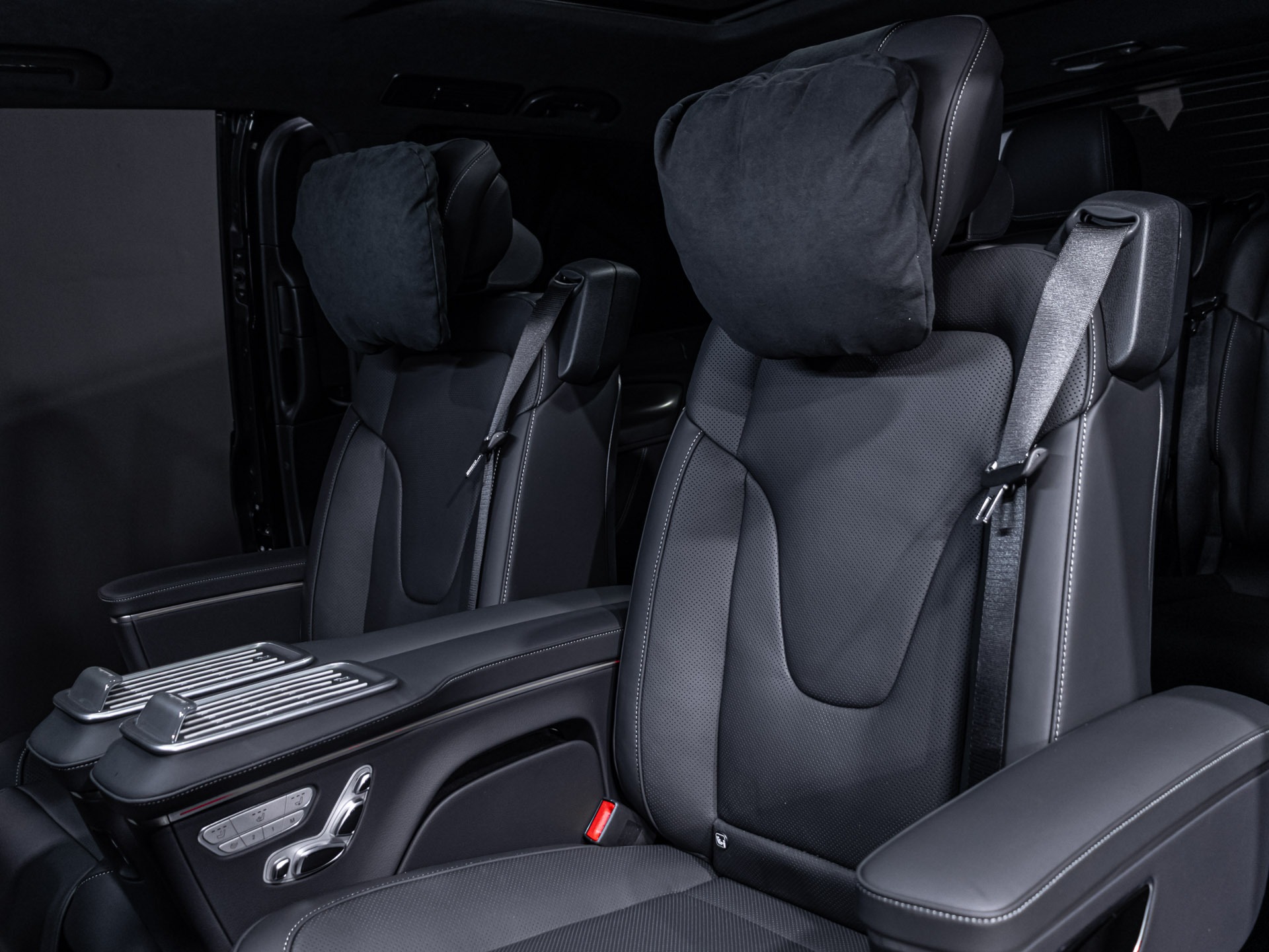 Black Mercedes-Benz V300 for sale