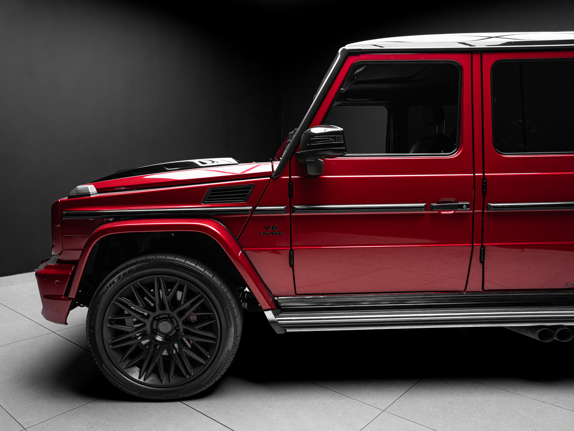 red mercedes g63 4