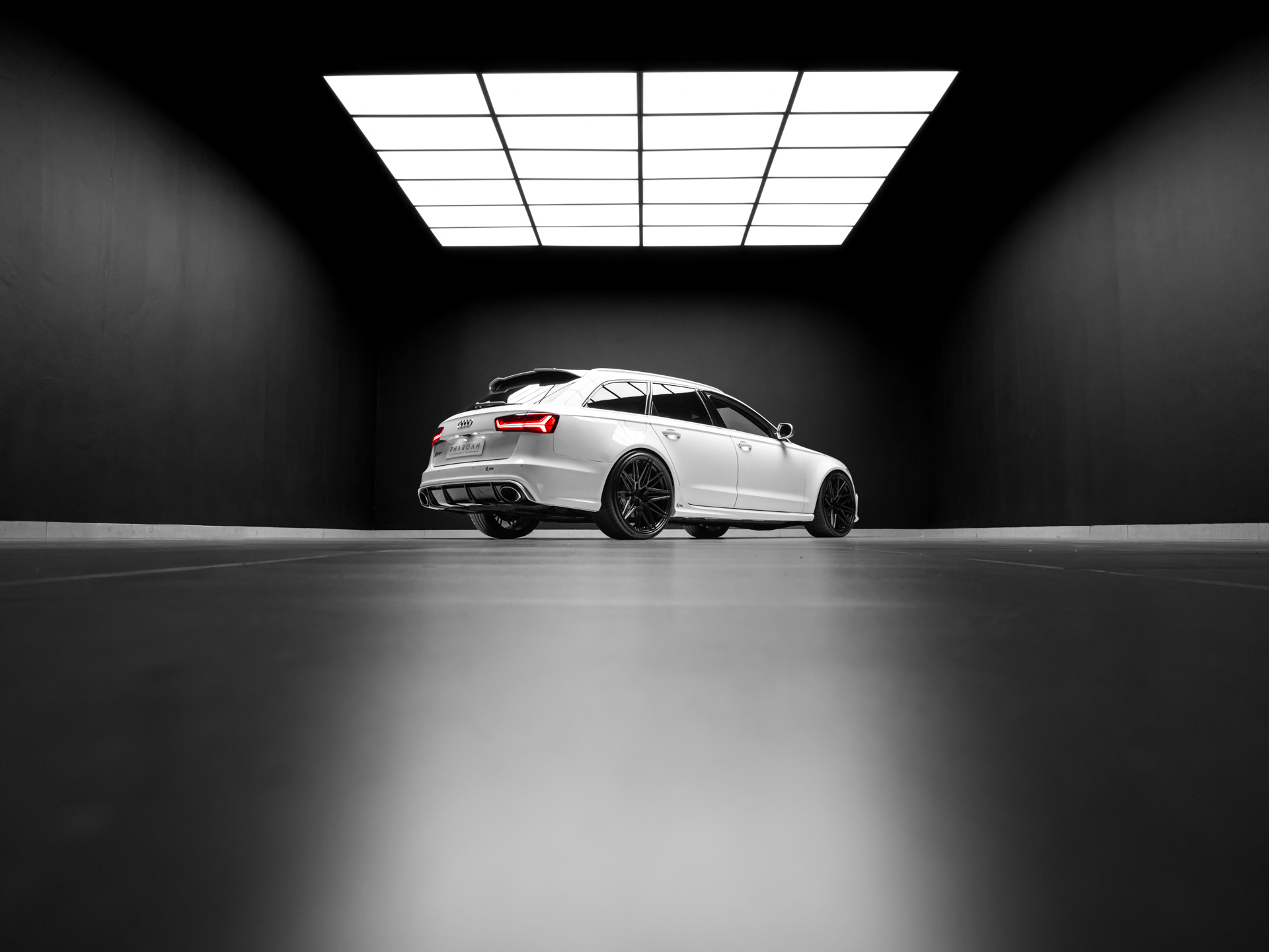 white audi rs6 14