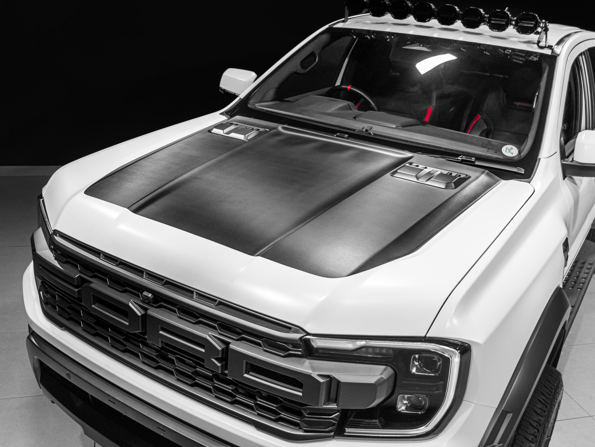 white raptor 5600