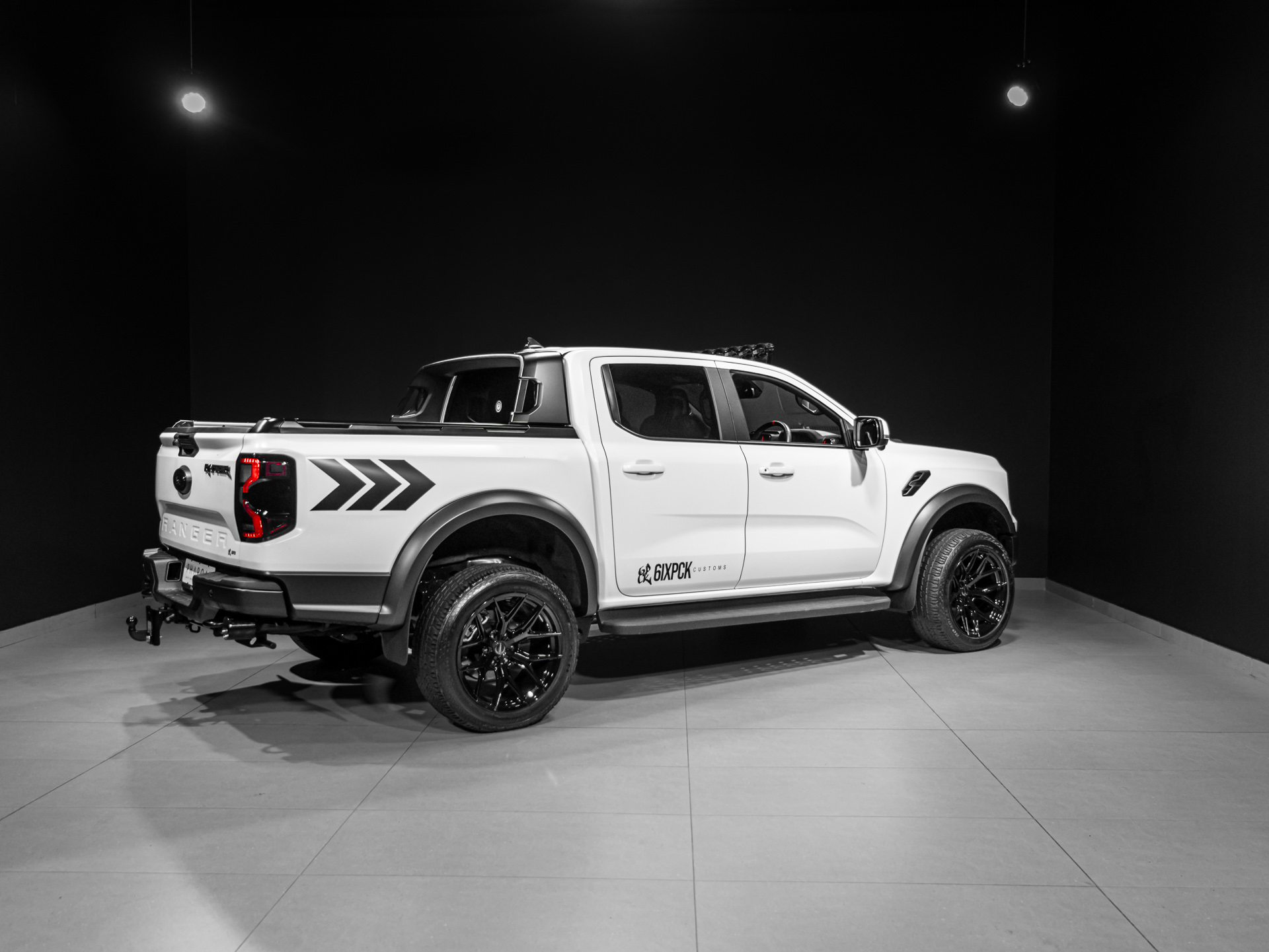 white raptor 5646