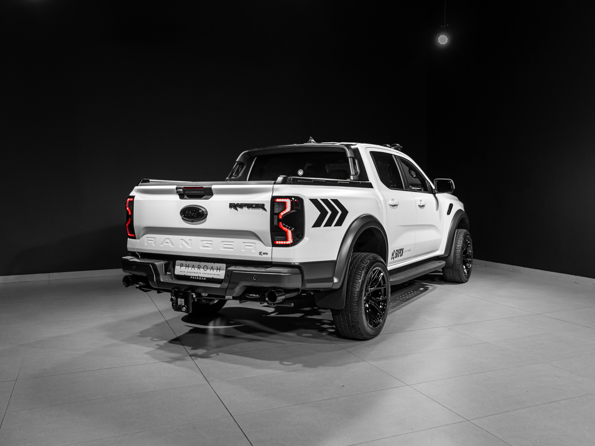 white raptor 5665