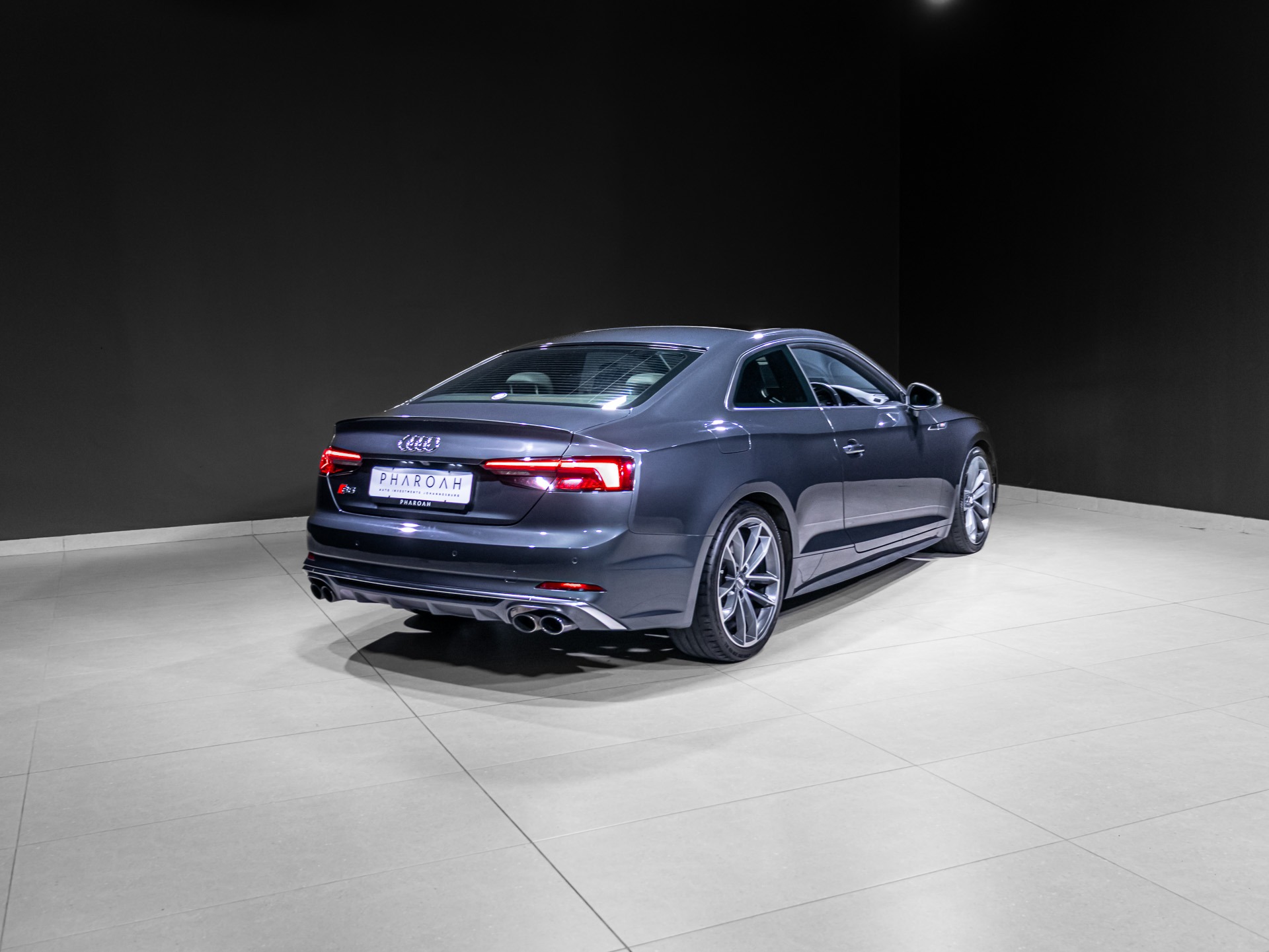 audi-s5-1323
