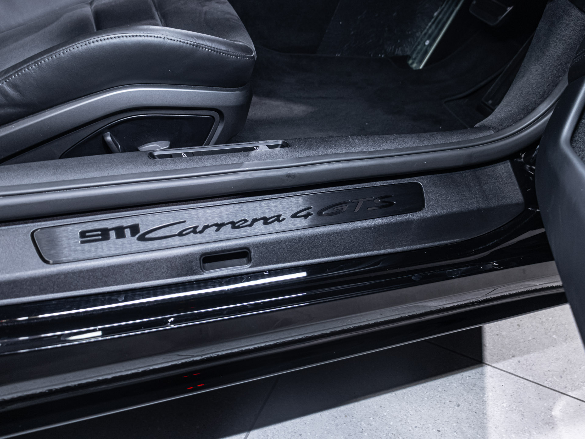 black 911 gts 7780
