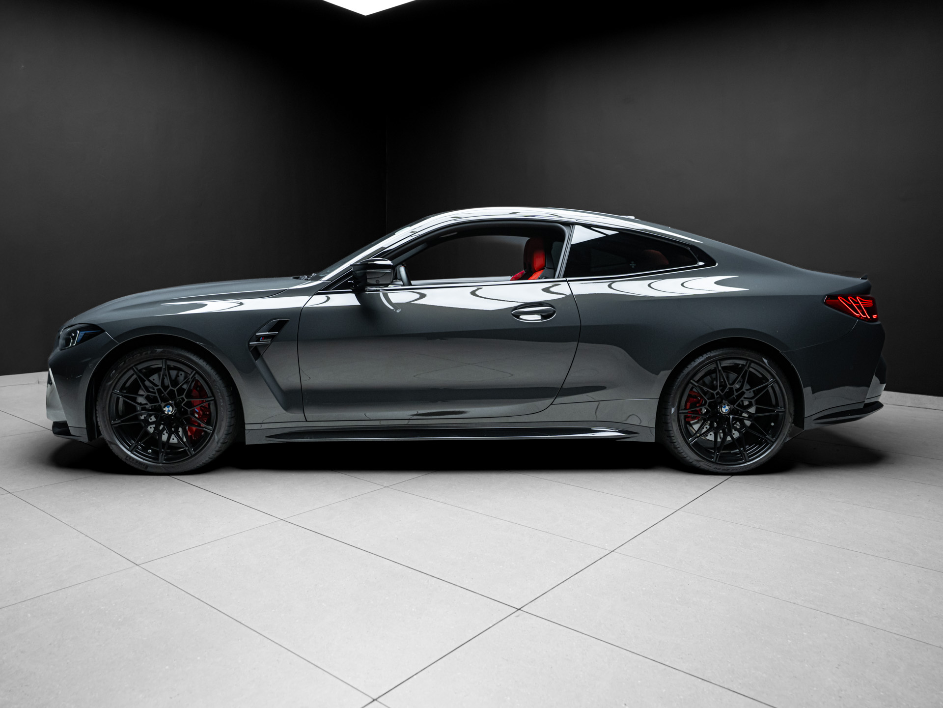 grey bmw m4 comp 2