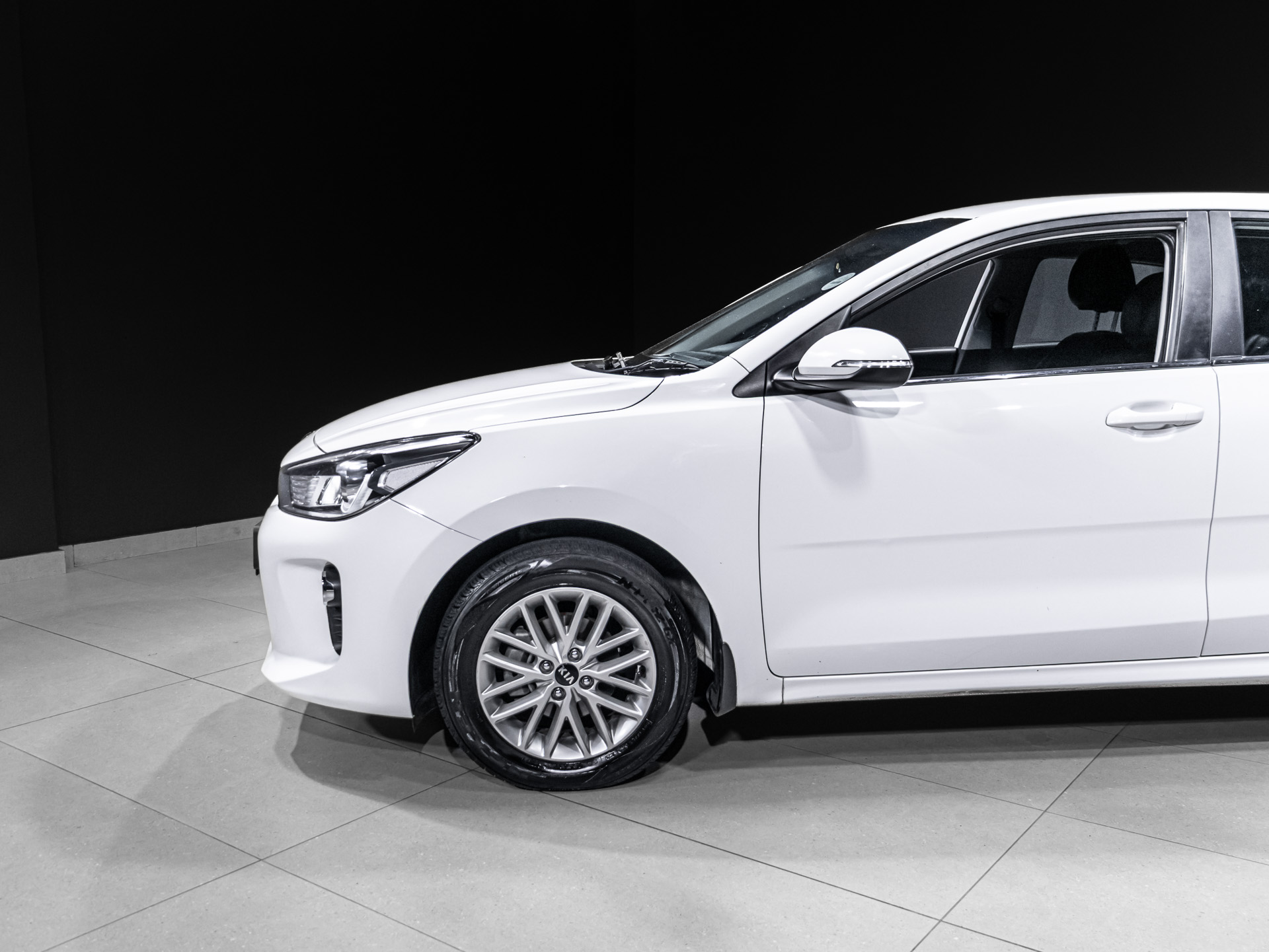 kia rio 0842