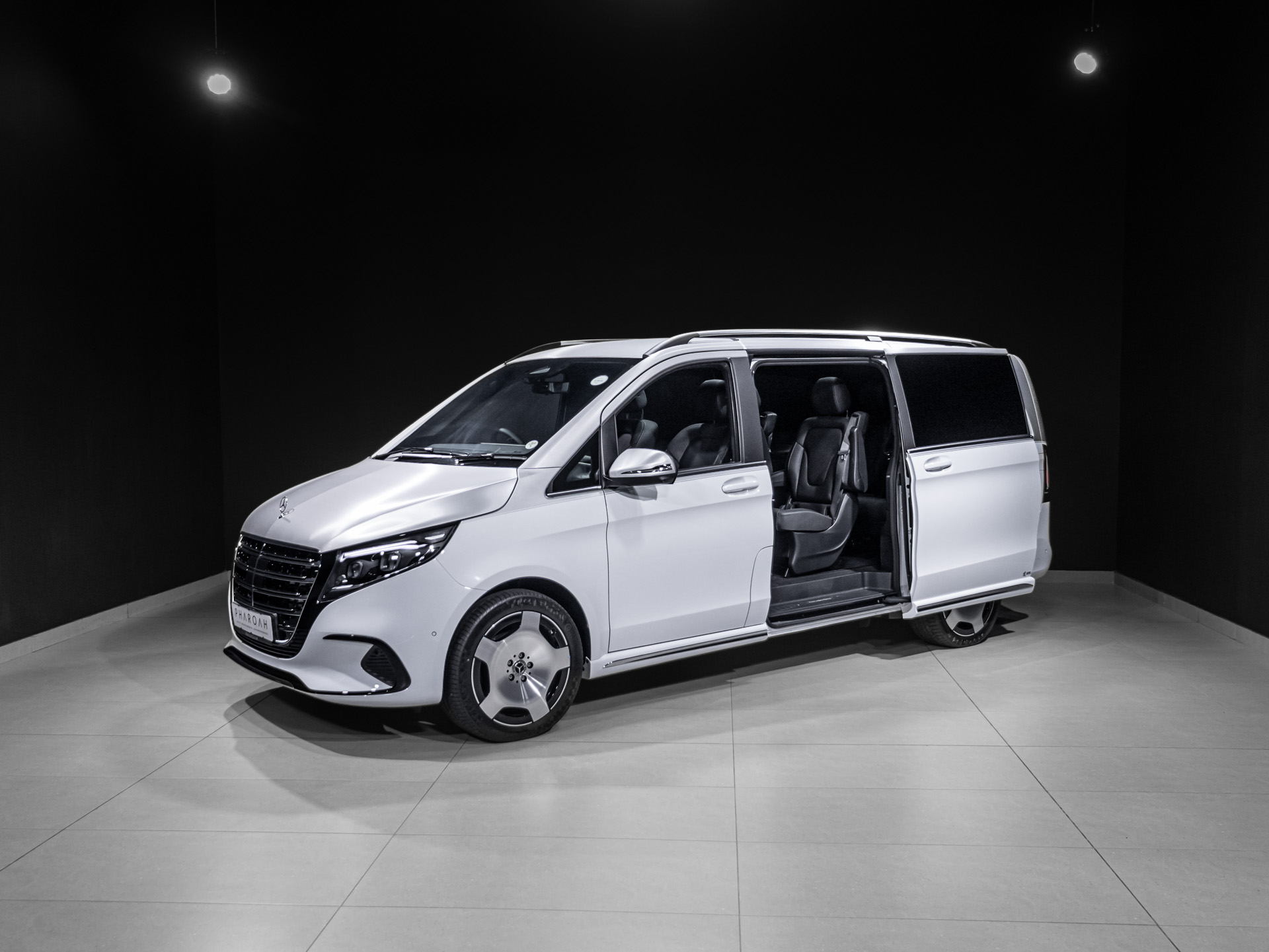 silver white v300 7666