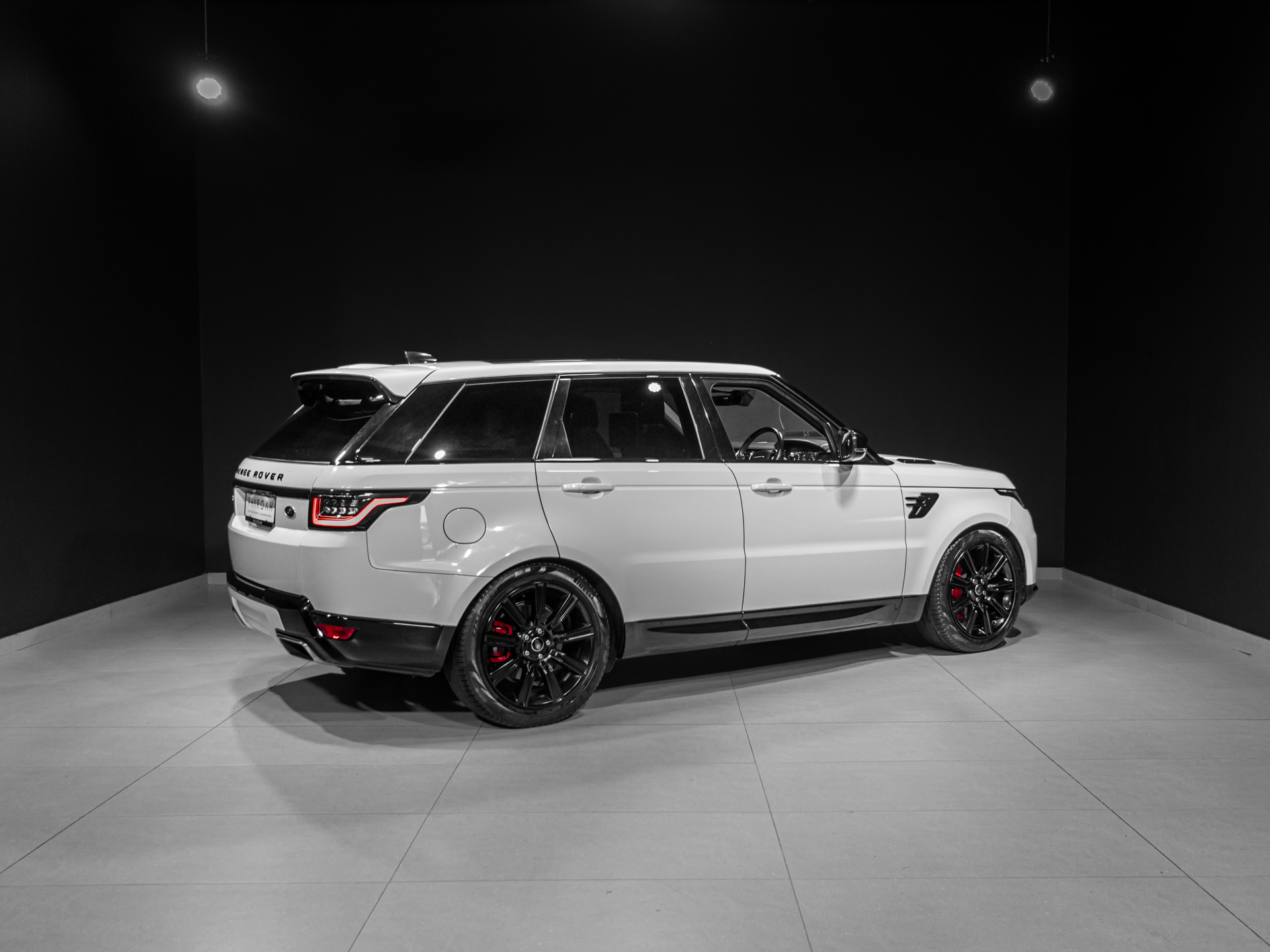 white Range rover Sport HSE-3259