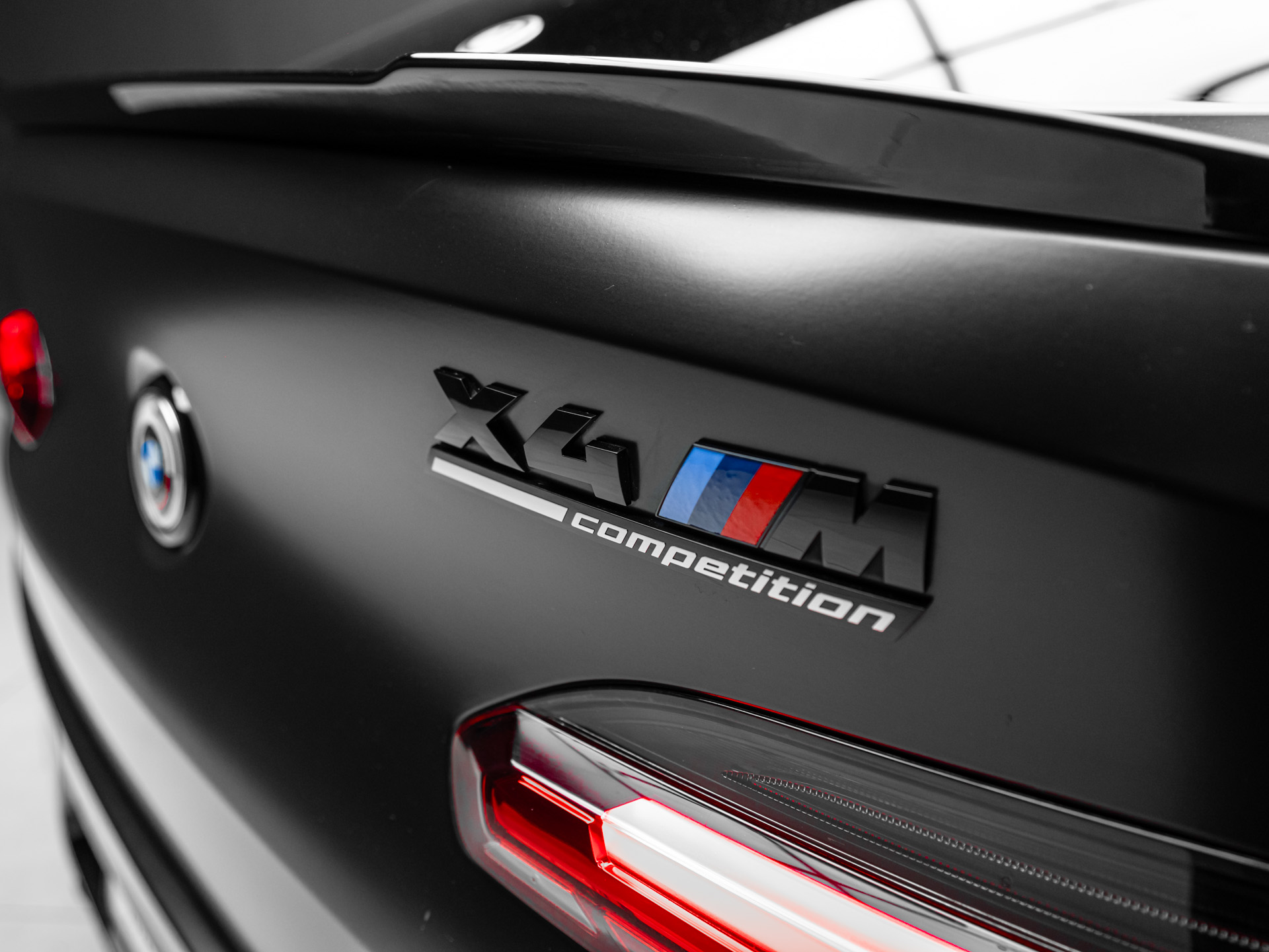 black bmw x4m 17