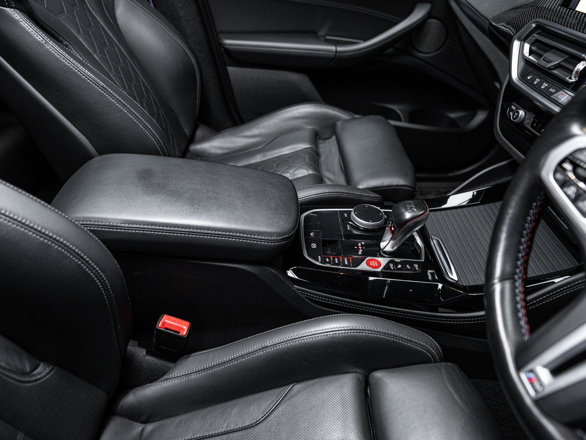black bmw x4m 21