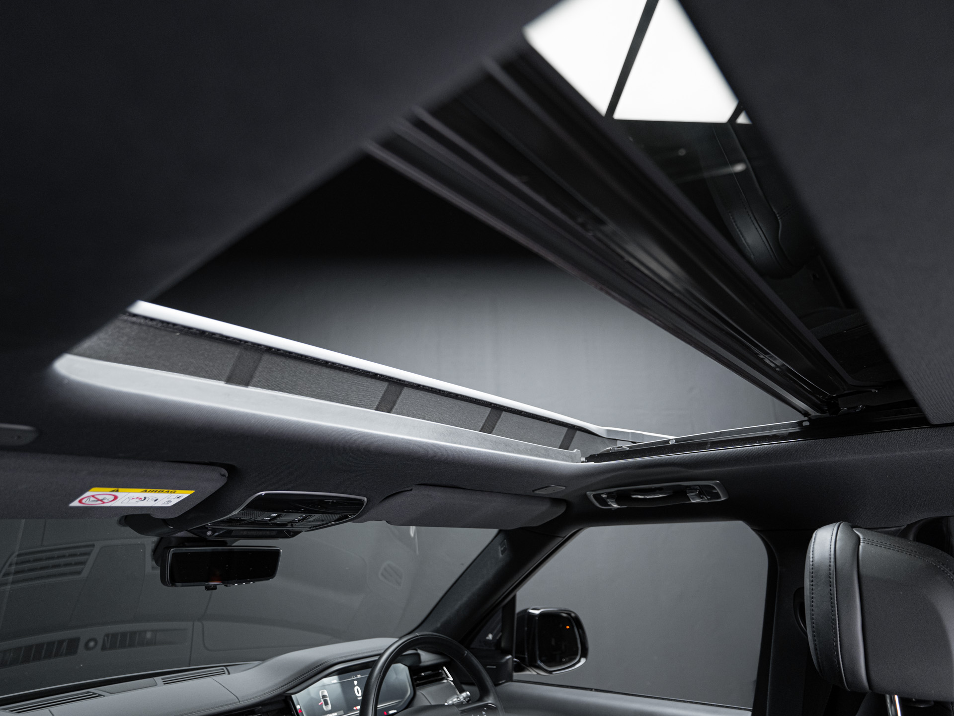 black range rover lumma 30