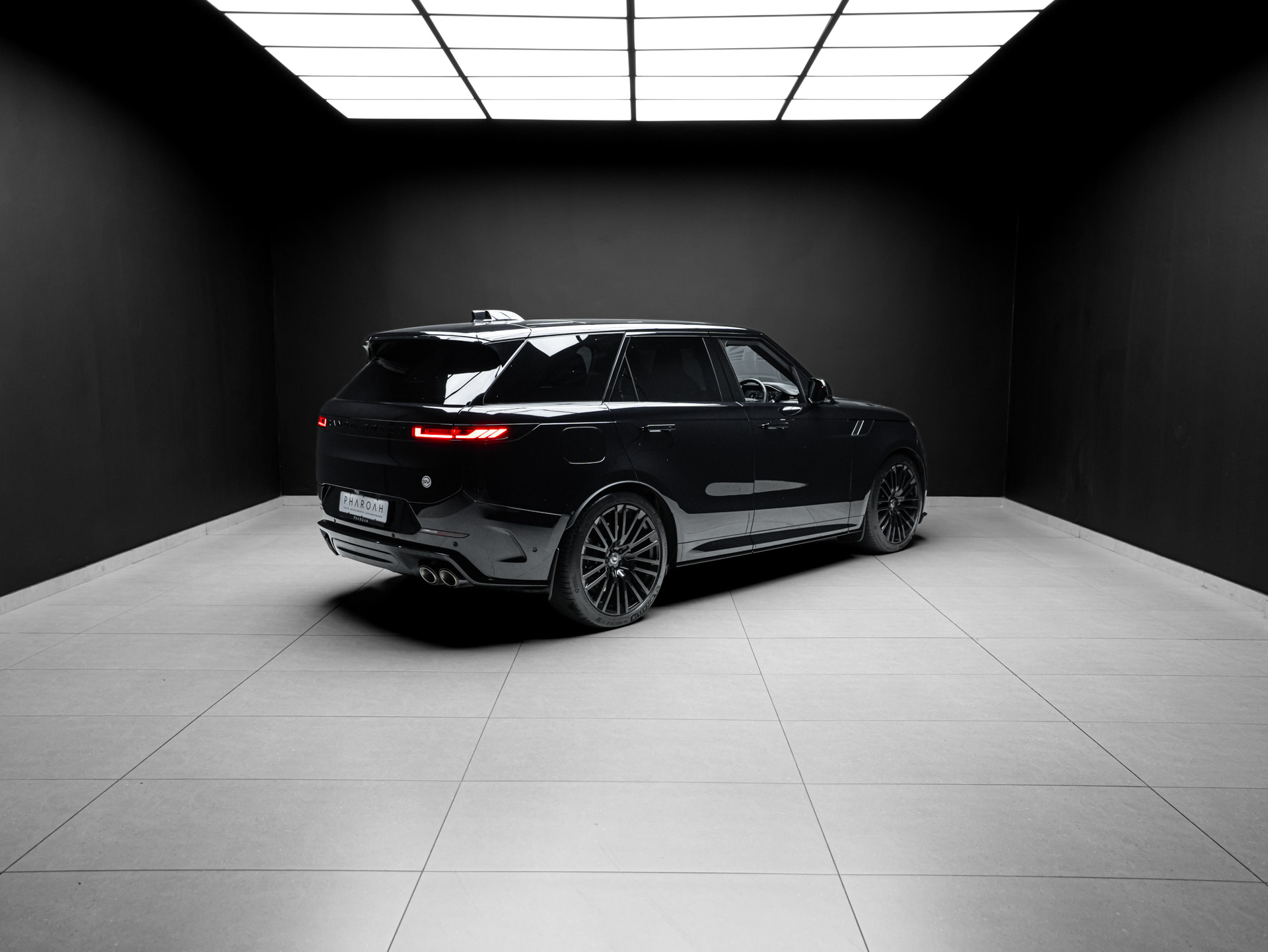 black range rover sv 11