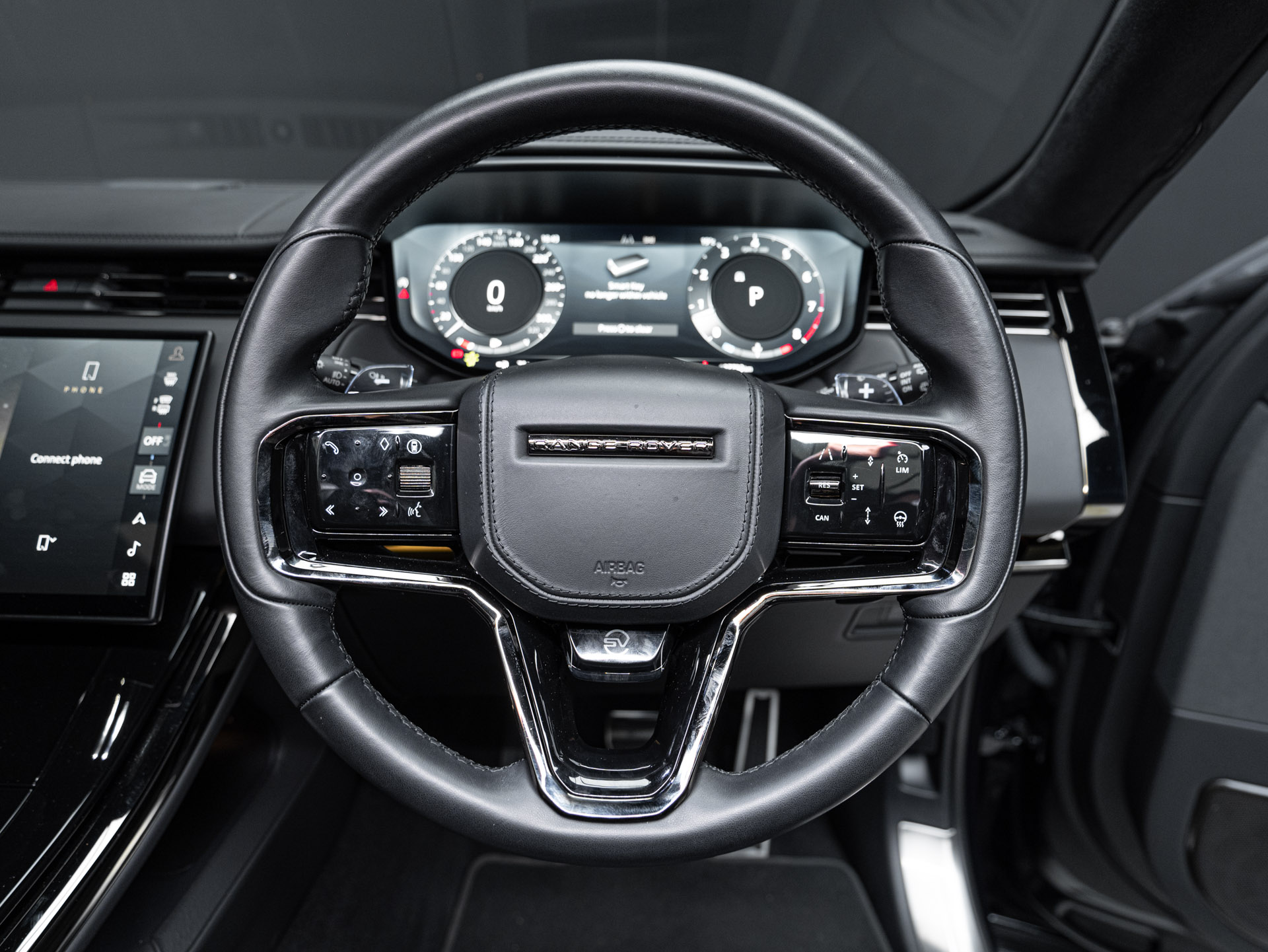 black range rover sv 20