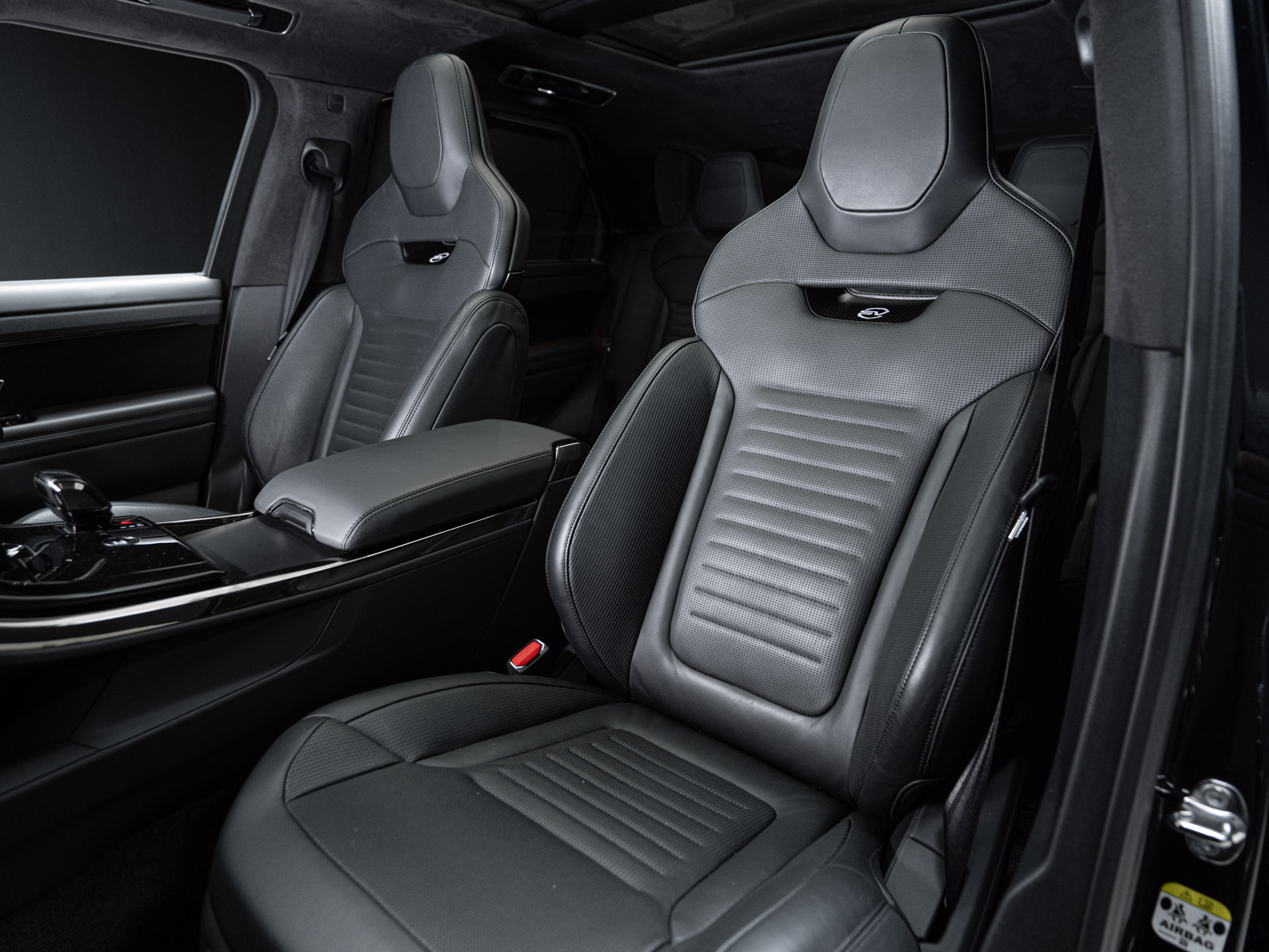 black range rover sv 25