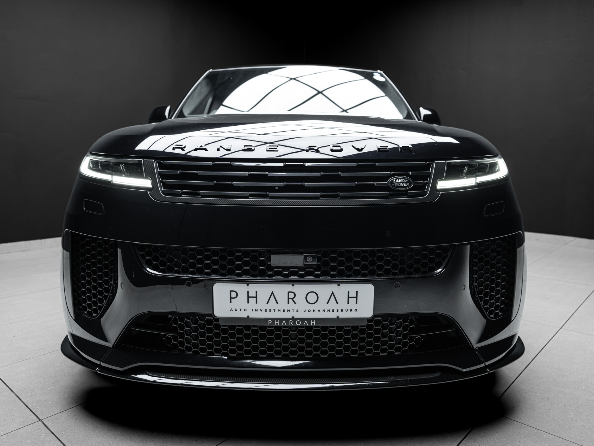 black range rover sv 9