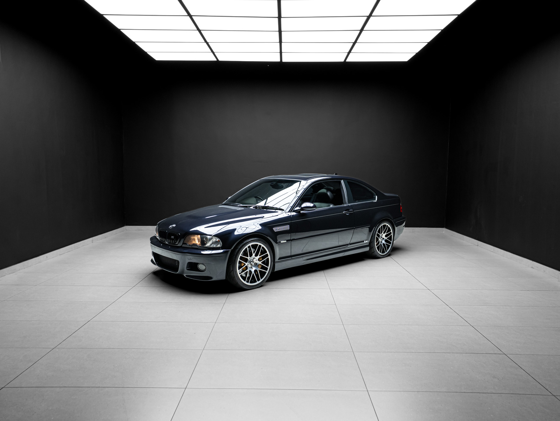 blue bmw m3 2004