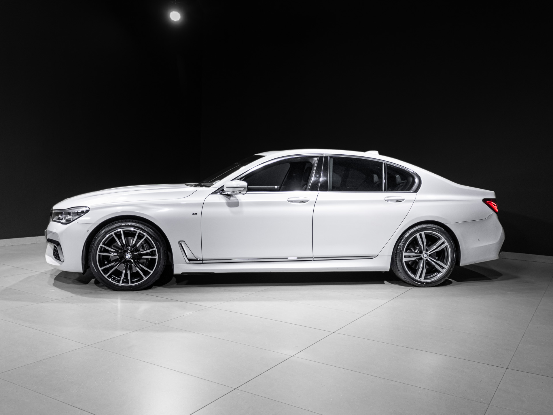 bmw 740i 4584