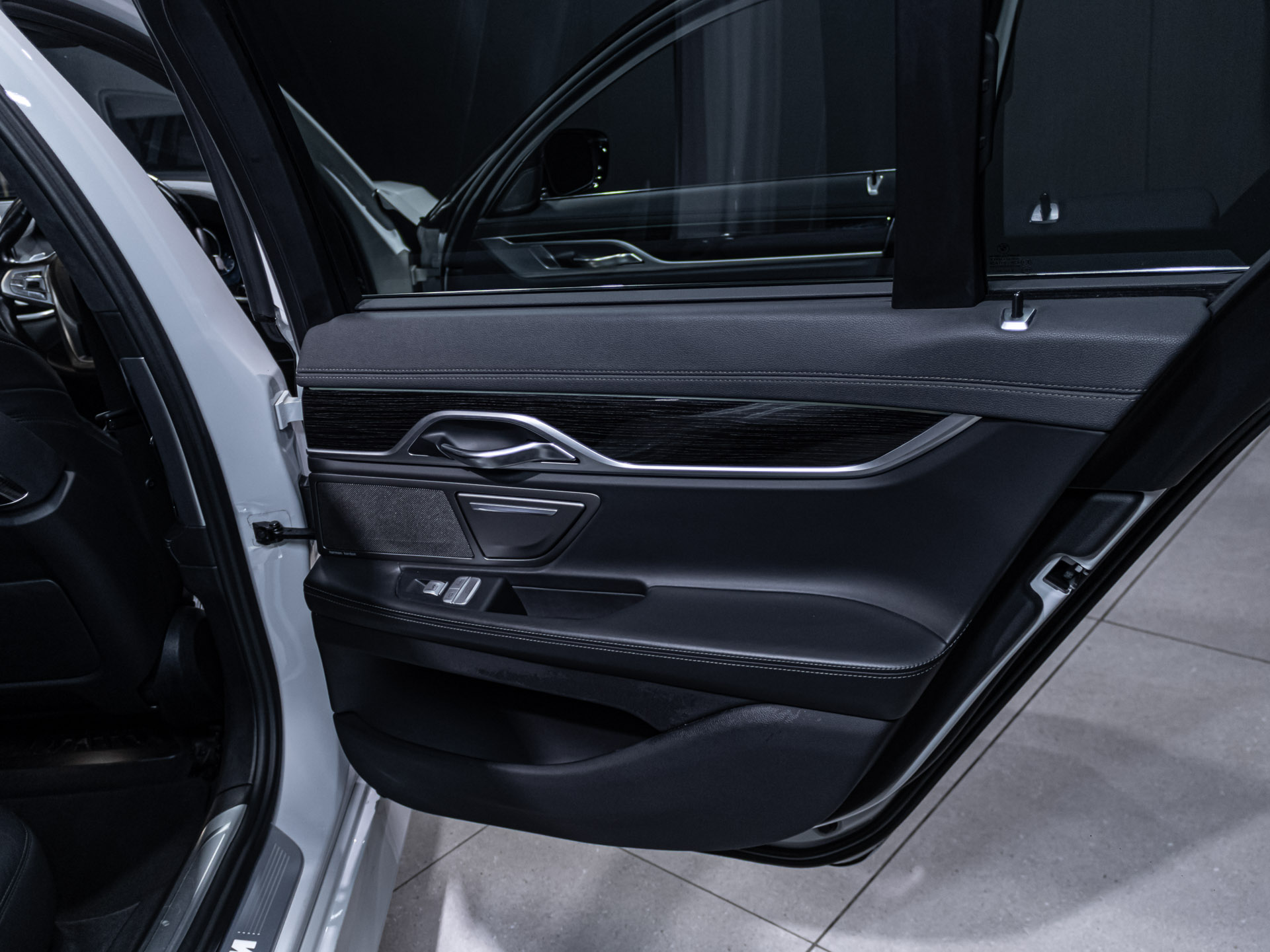 bmw 740i 4638