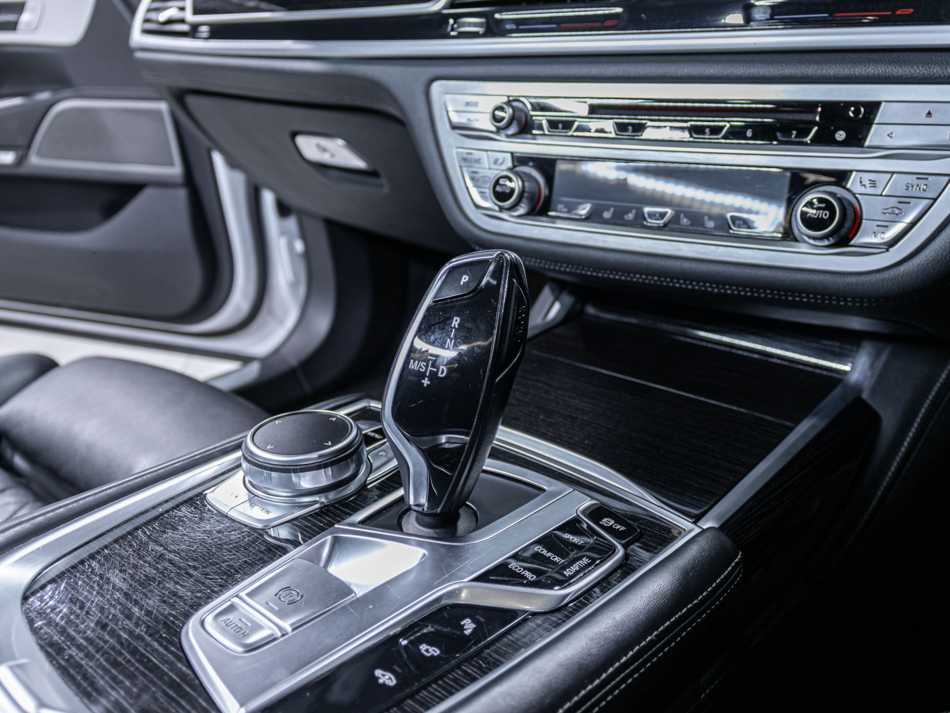bmw 740i 4651