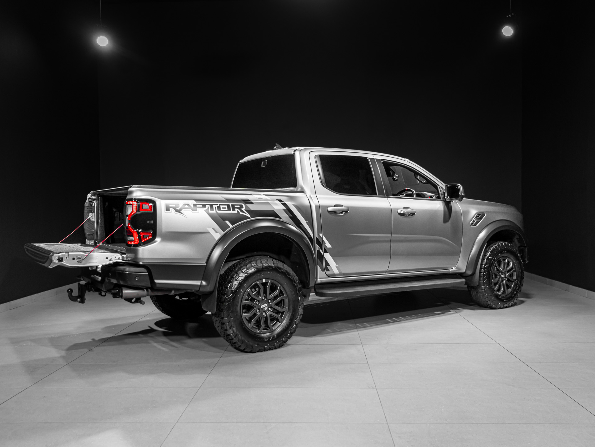 silver raptor 2443