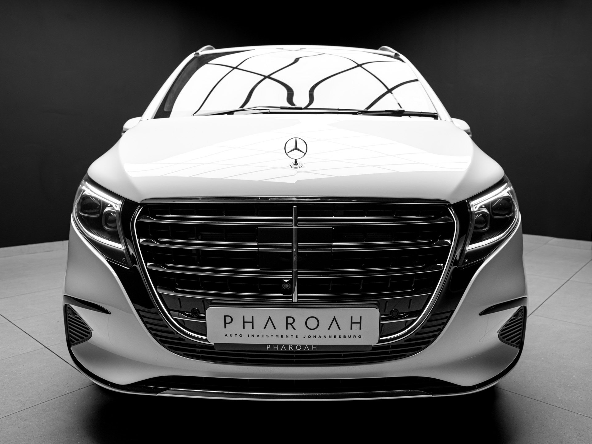 white merc v300d 6