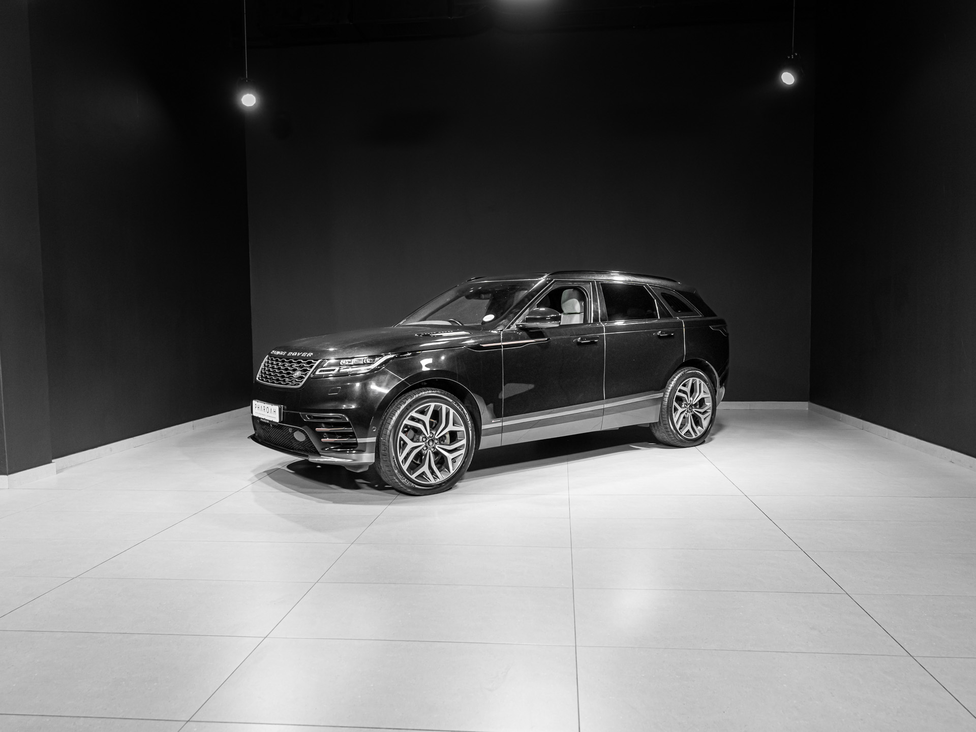 black velar 02701