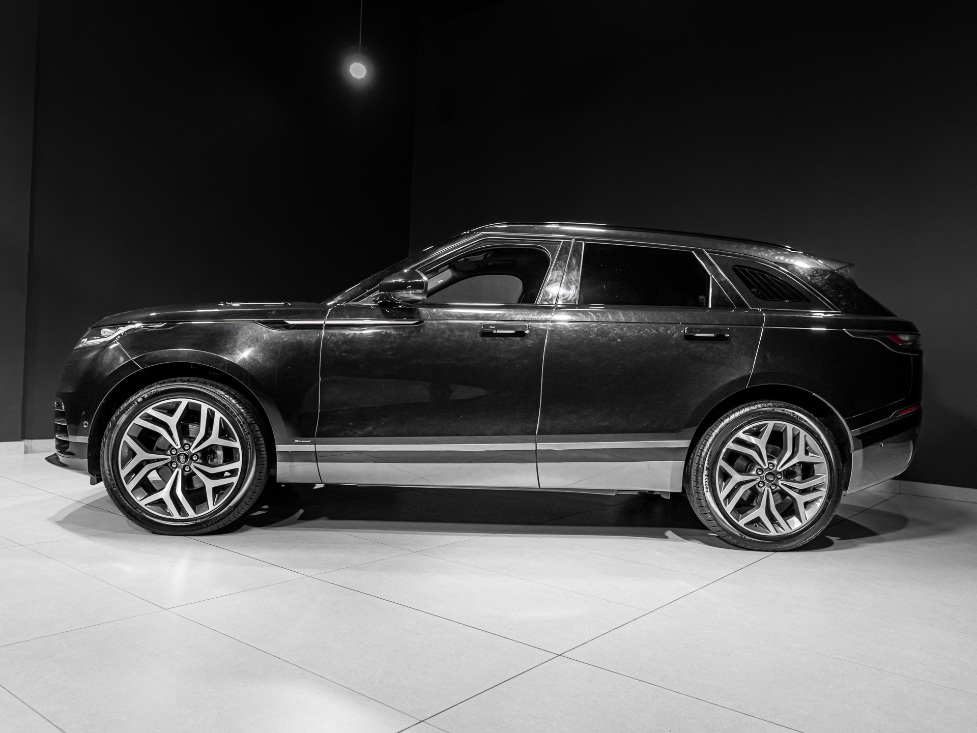 black velar 2715