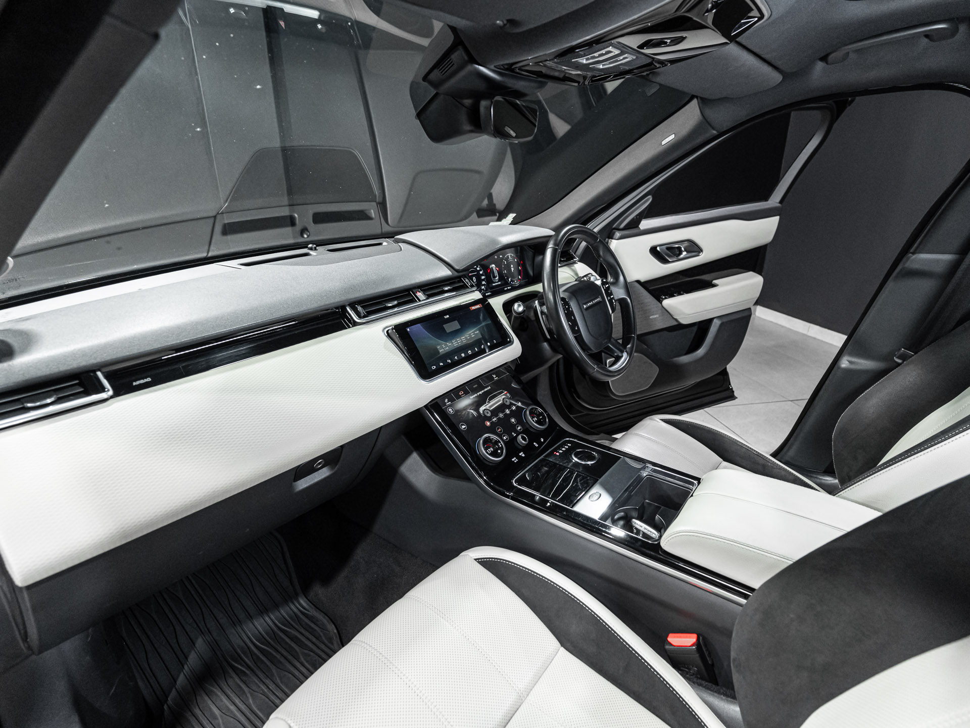 black velar 2723