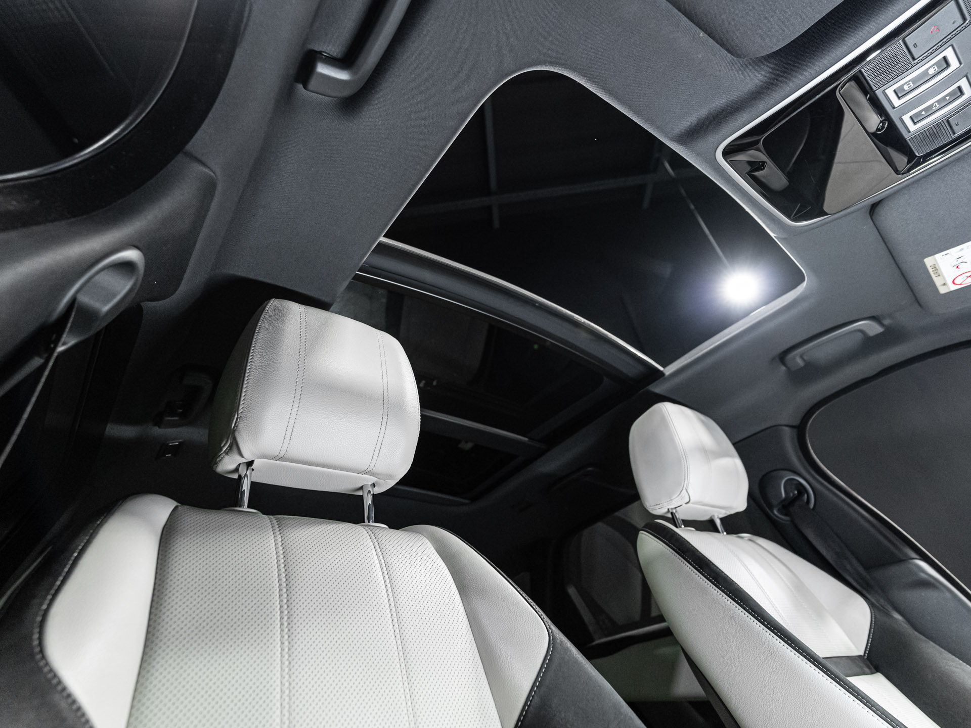 black velar 2748