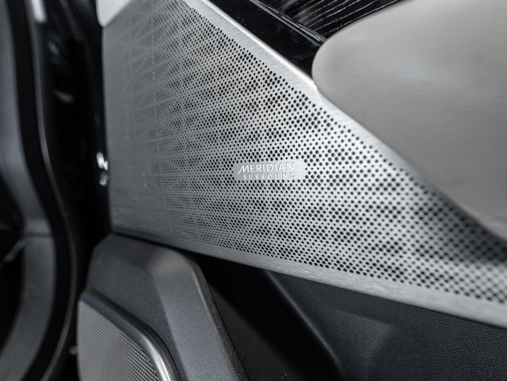 black velar 2755