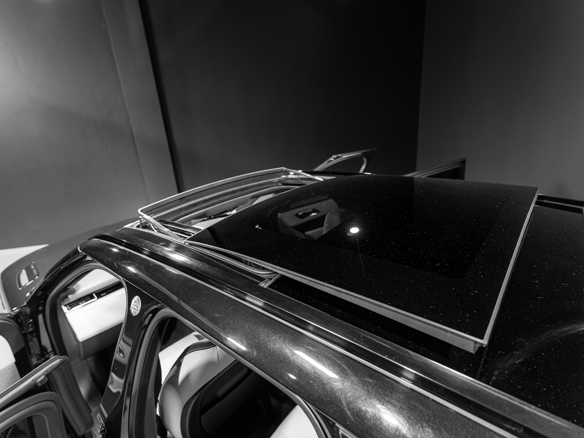 black velar 2770