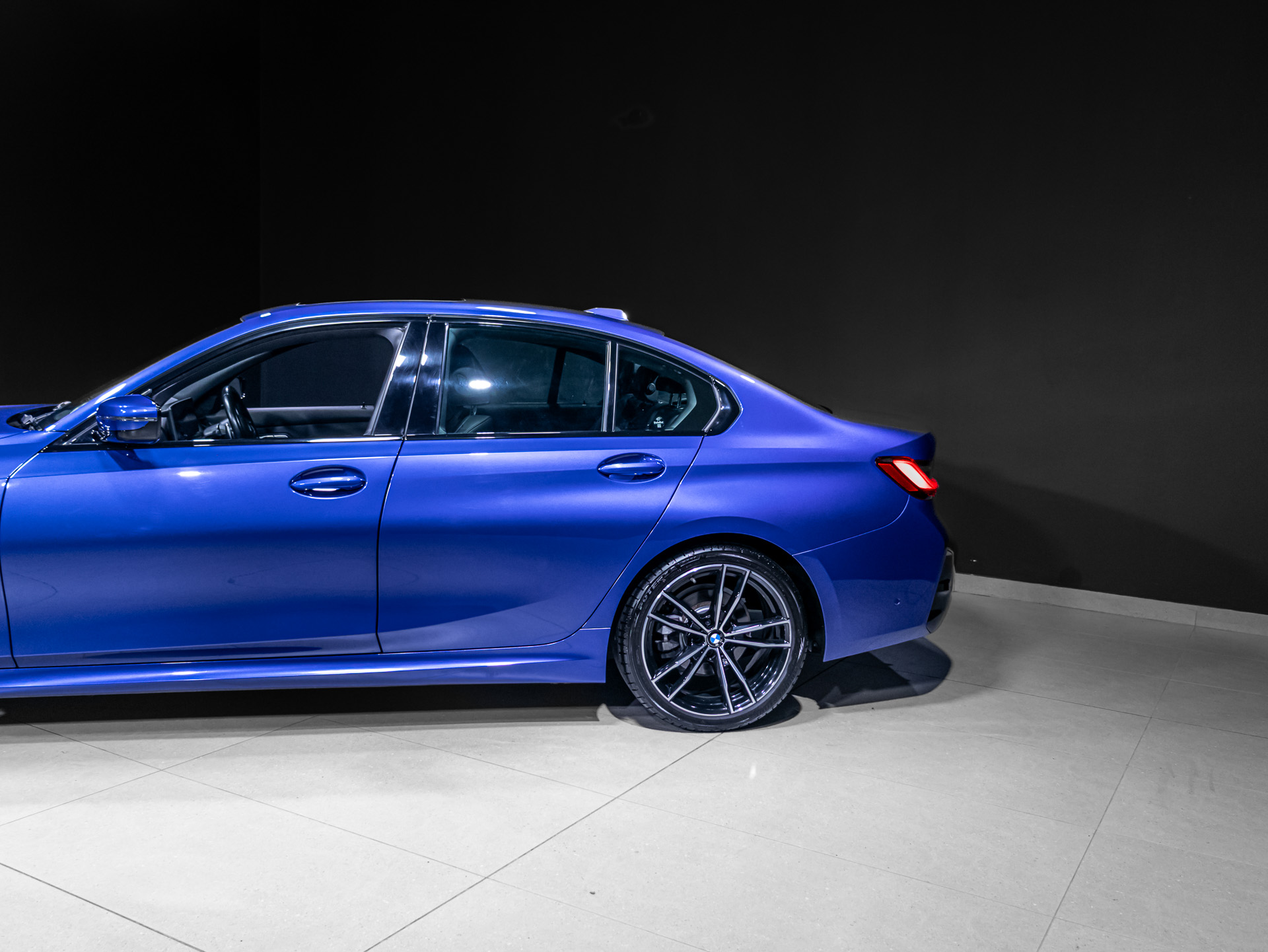 blue320i 7568
