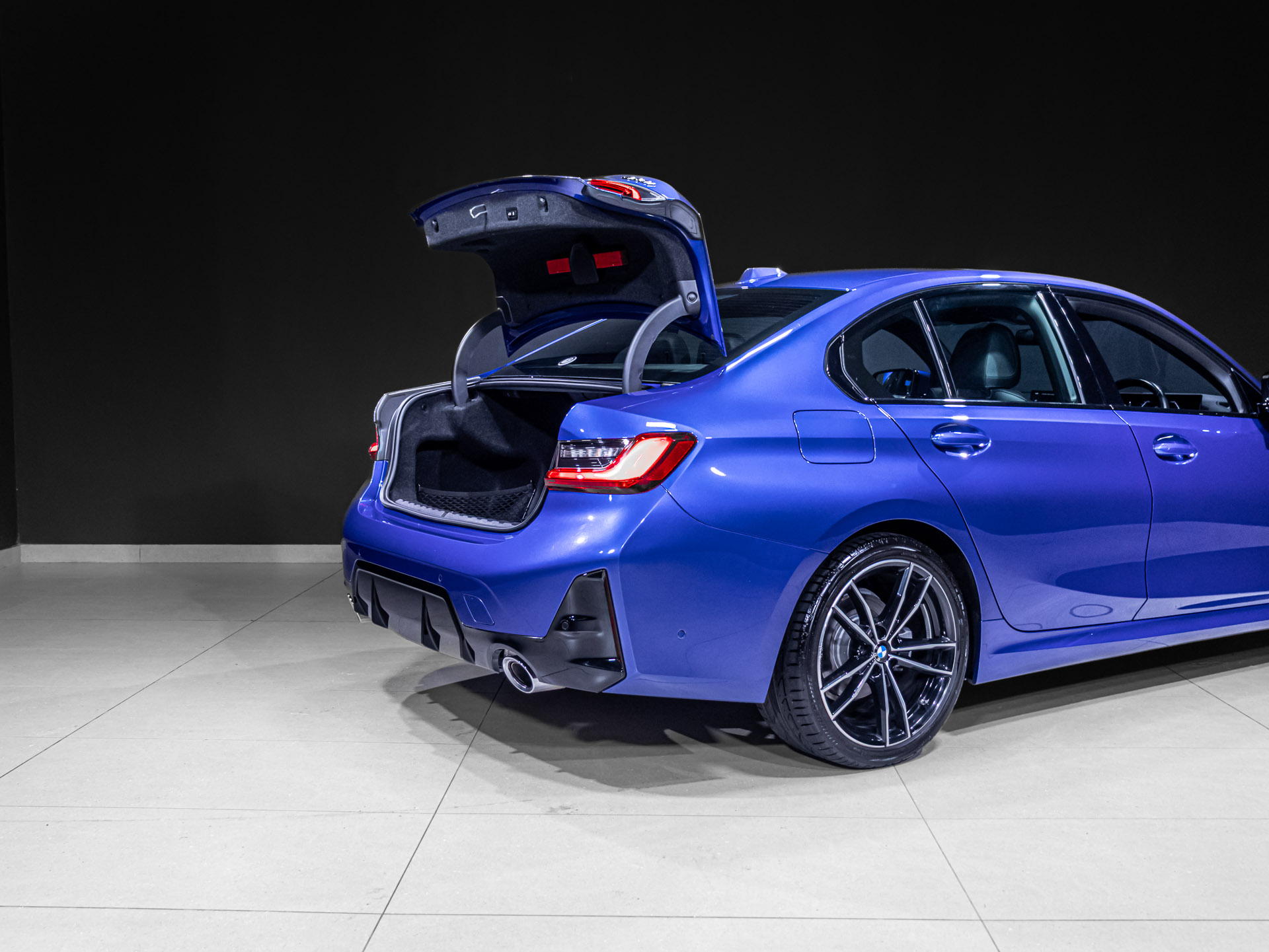 blue320i 7687