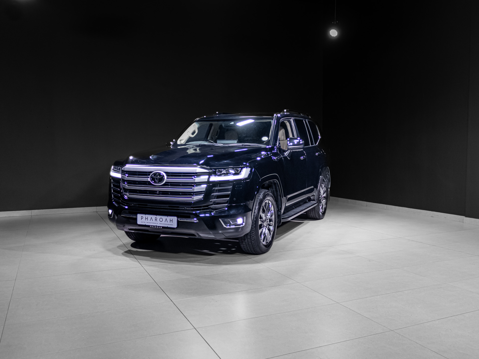 landcruiser nacy 7496