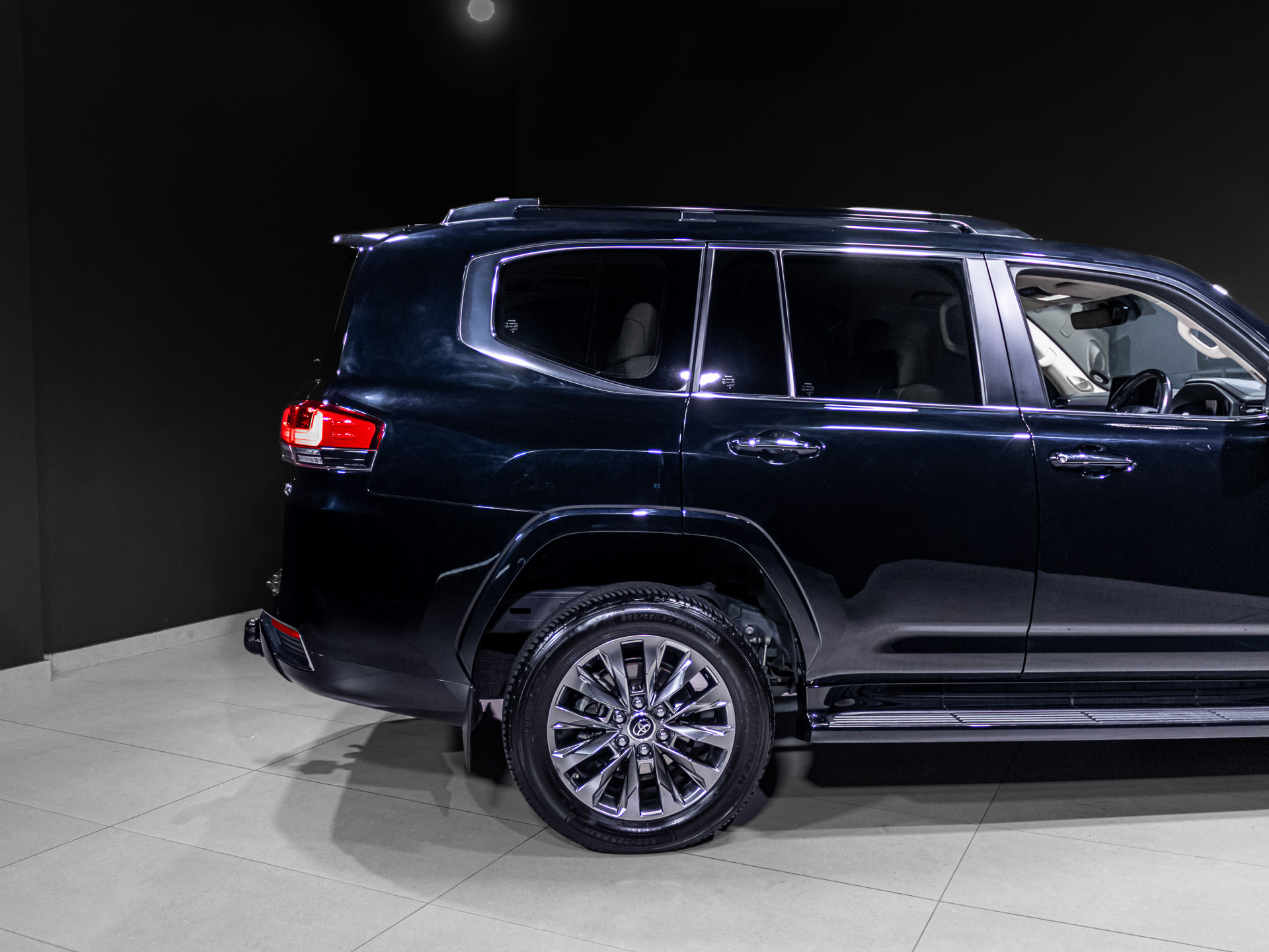 landcruiser nacy 7556