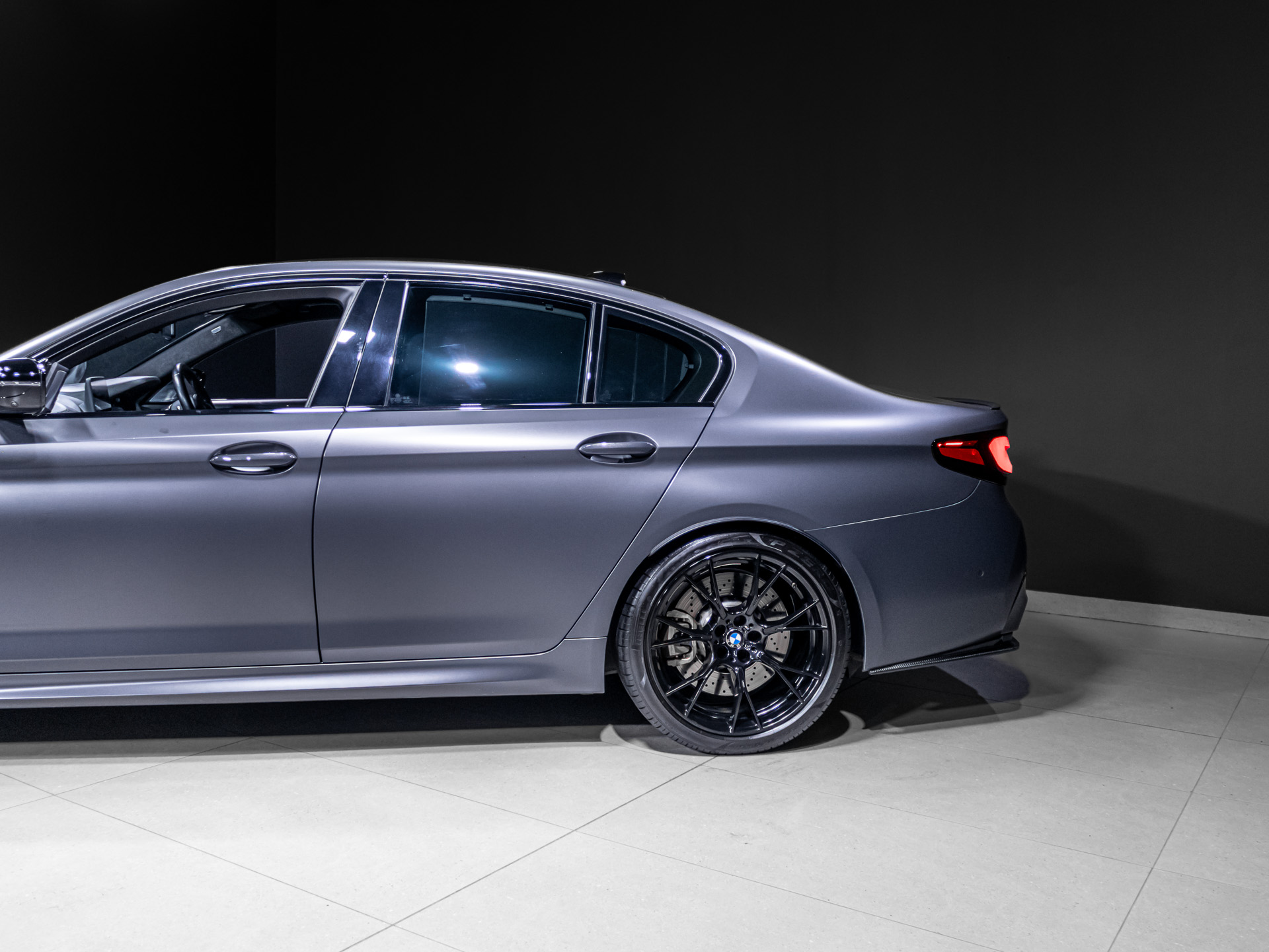 m5 comp grey 8093